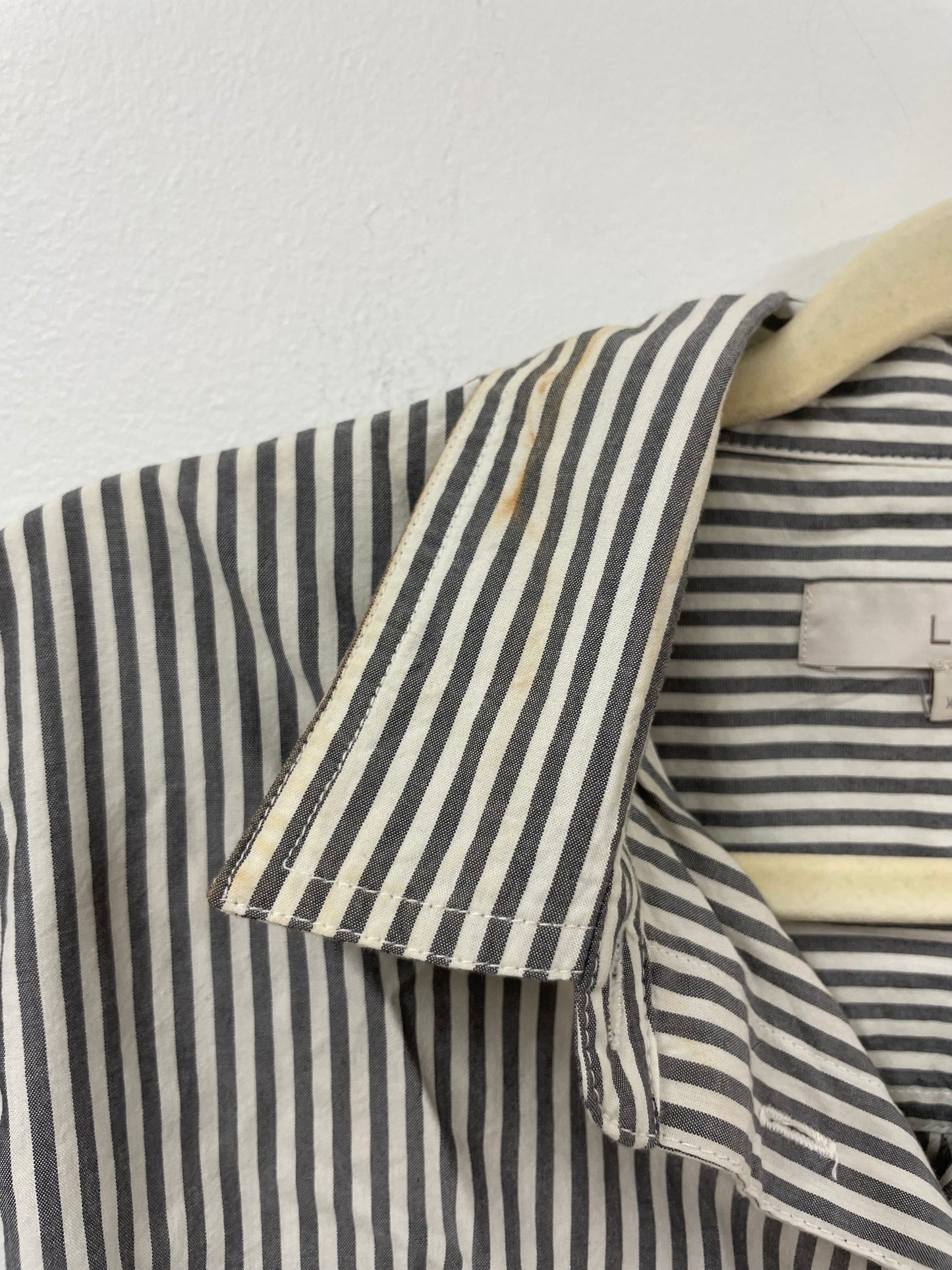 Ann Taylor button up blouse Size S / GUC