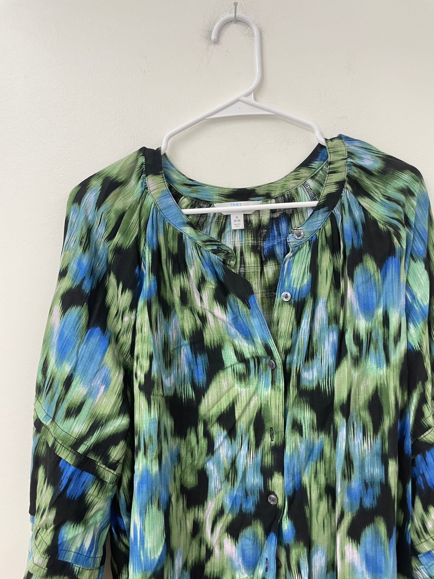 Time and Tru woven printed top Size S / EUC