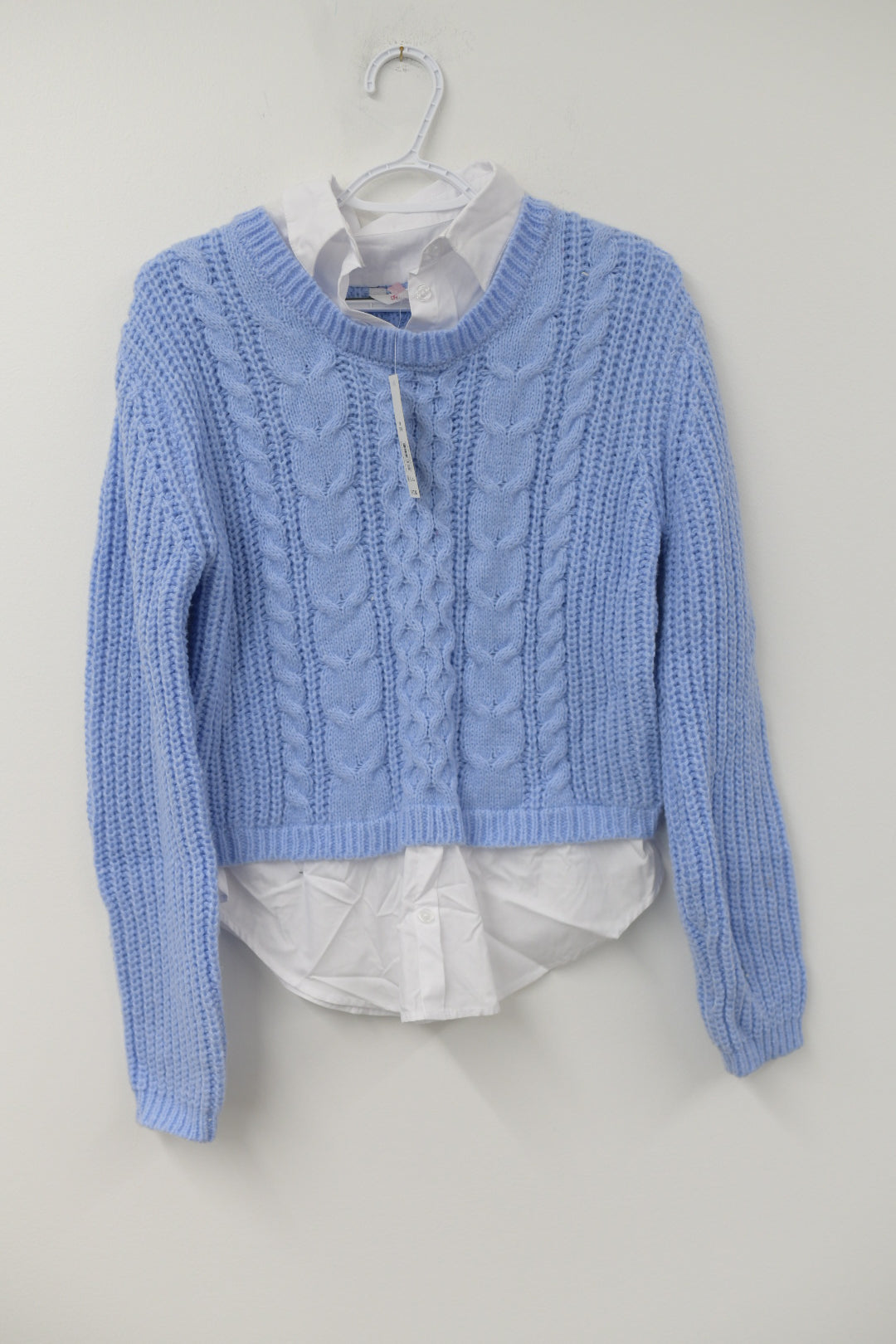 No Boundaries crop cable sweater Size M /NWT