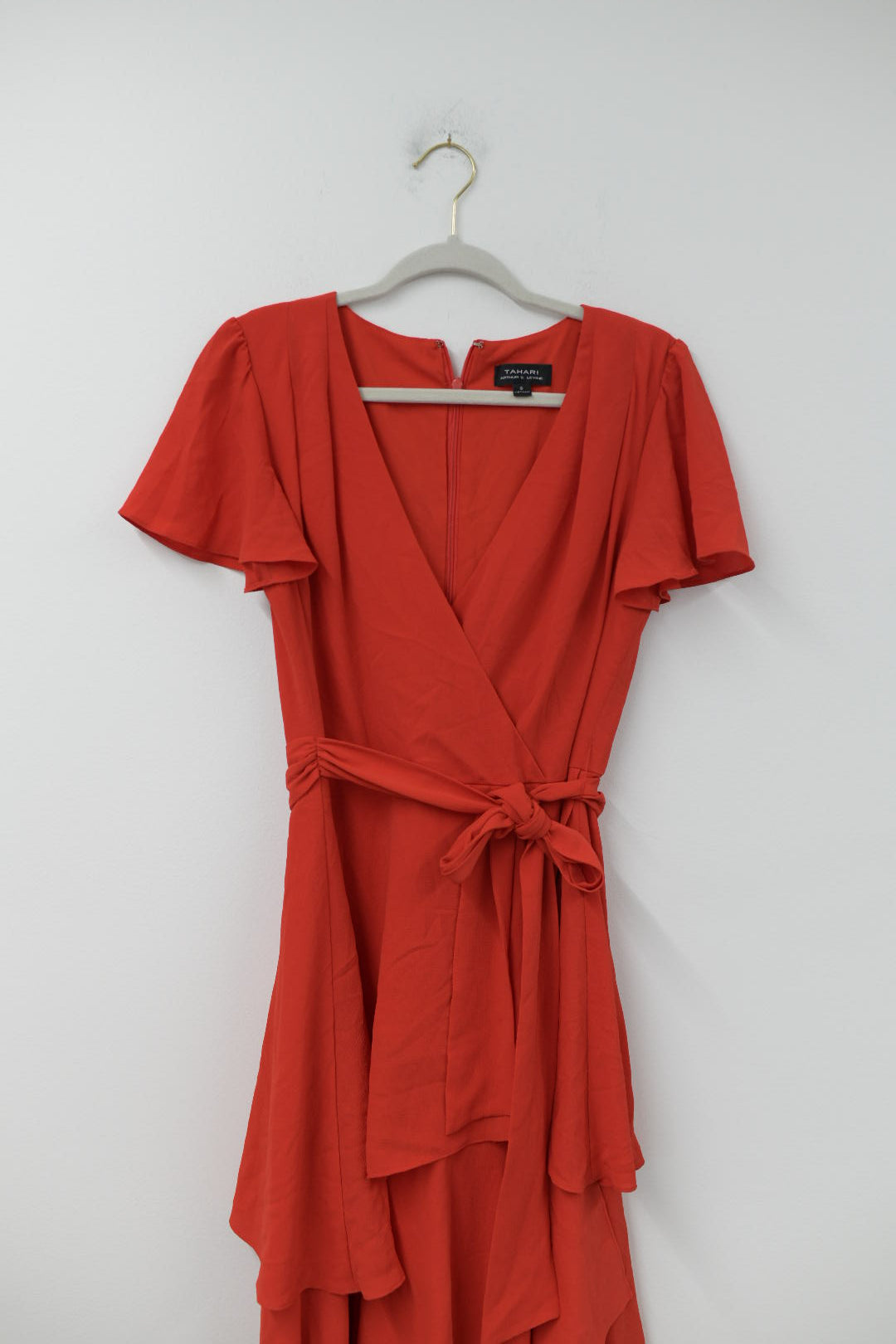TAHARI flutter sleeve ruffle maxi dress Size 6 / EUC