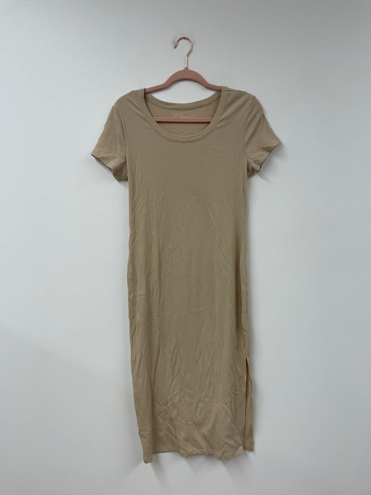No boundaries fitted midi dress Size L / NWT