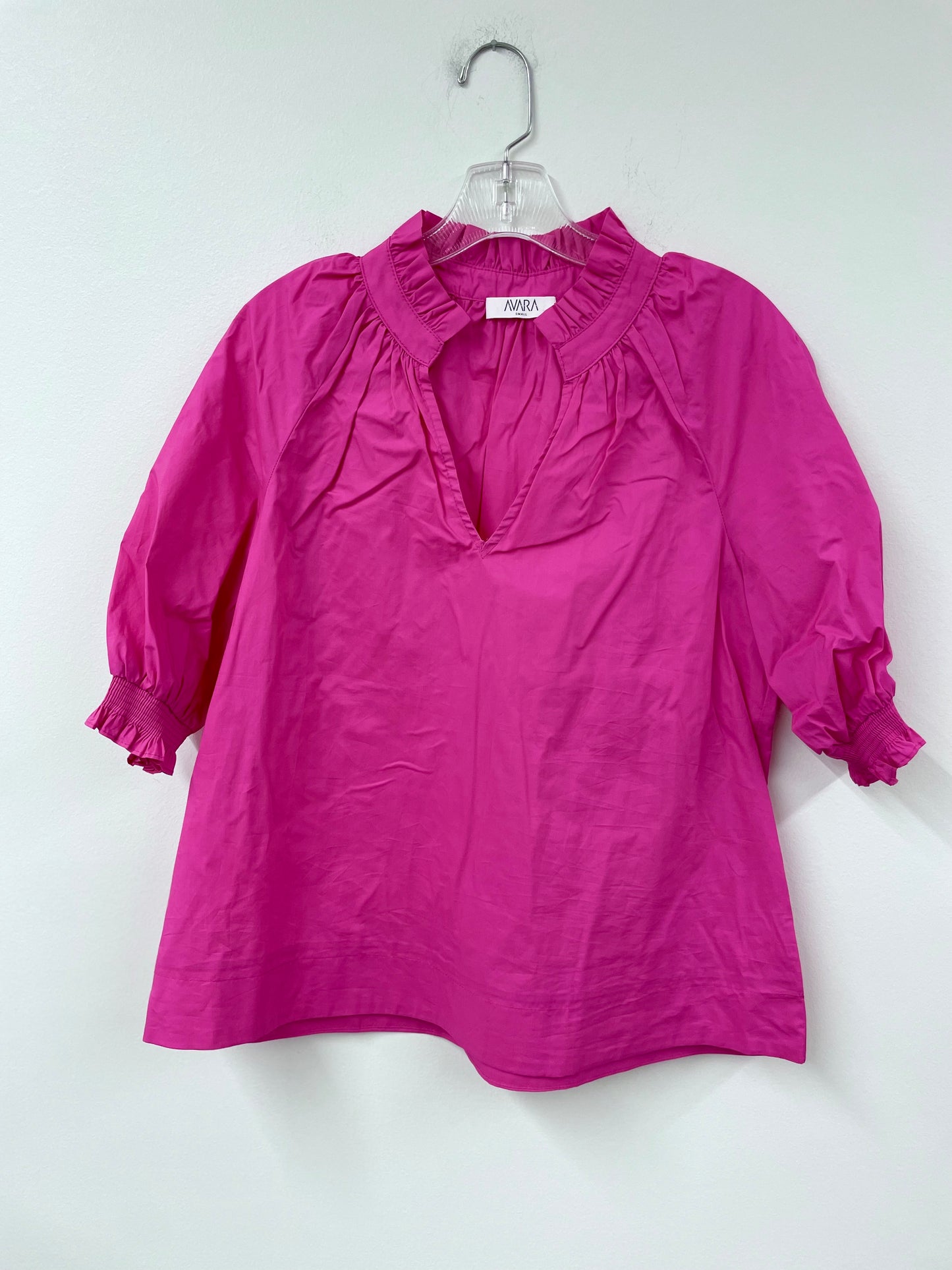 Avara v neck top Size S/ EUC