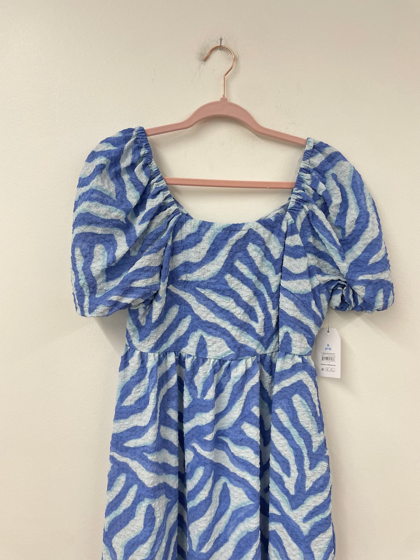 Time and Tru puffed sleeve midi dress Size S / NWT