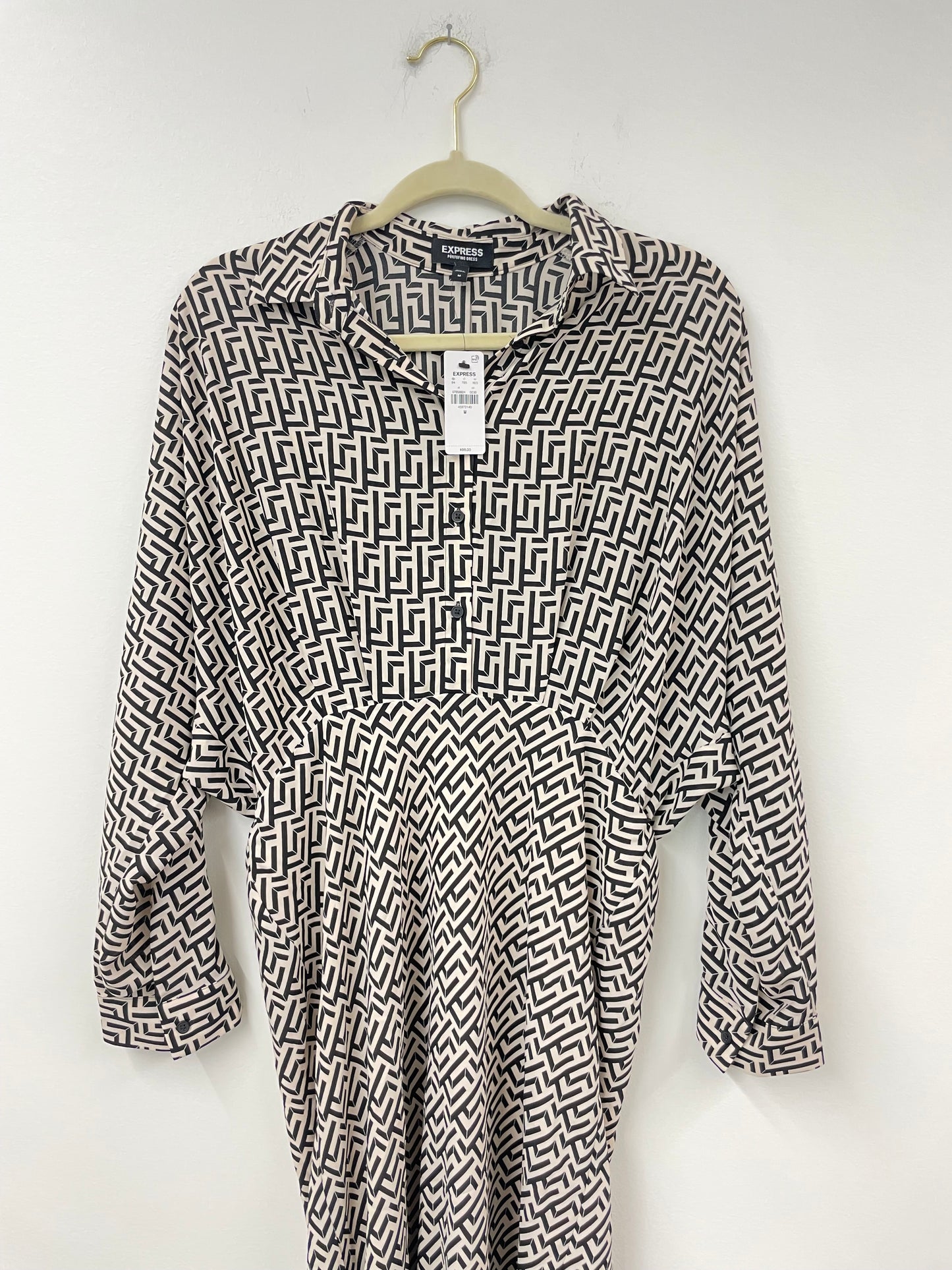 Express printed 1/2 button up portofino midi dress Size M / NWT