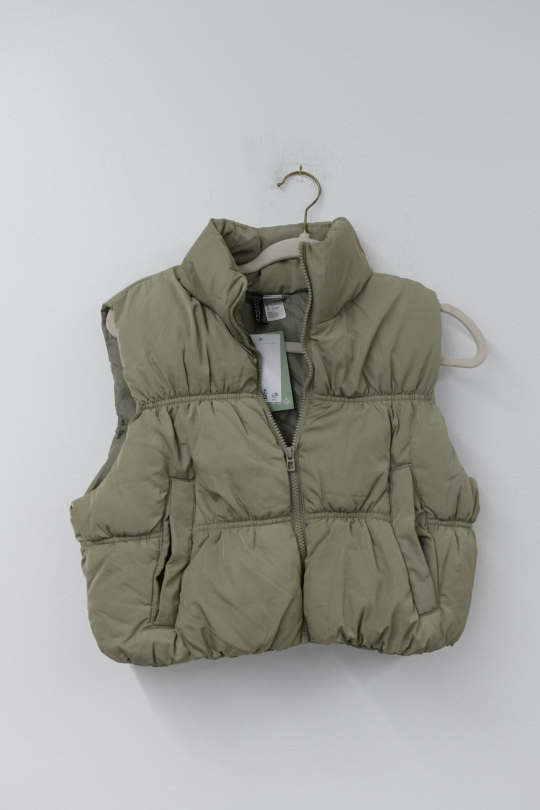 DIVIDED H&M crop puffer vest Size S /NWT