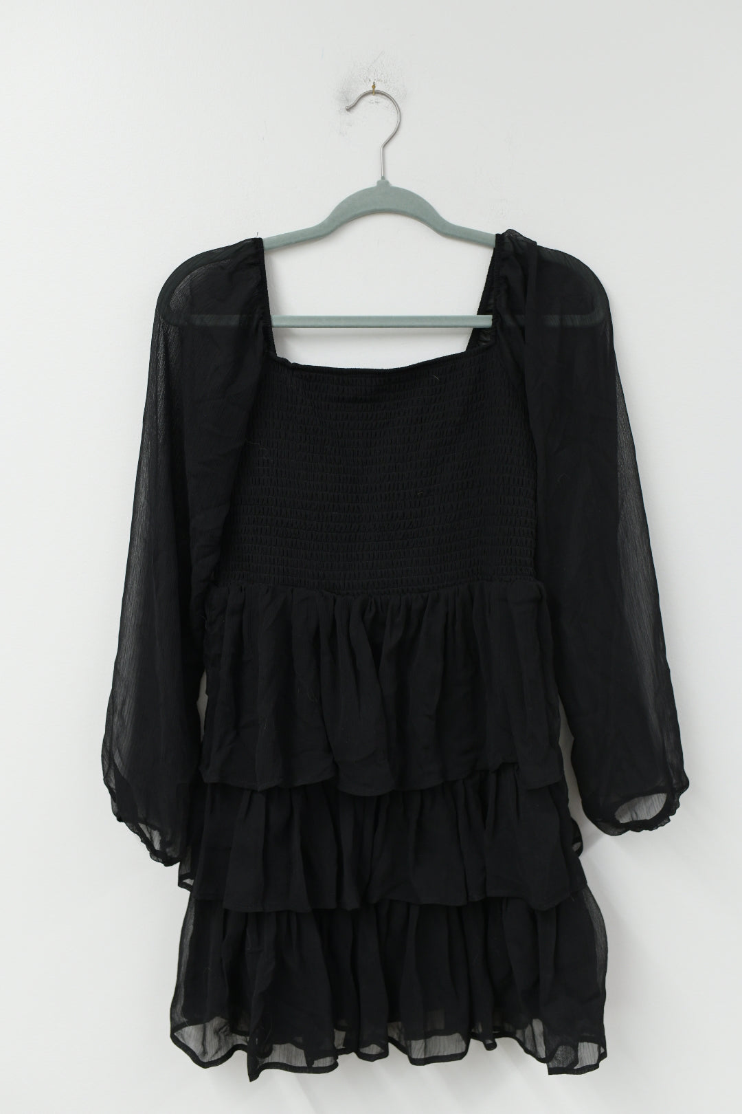 Madden NYC DC smocked waist tiered mini dress Size M / EUC