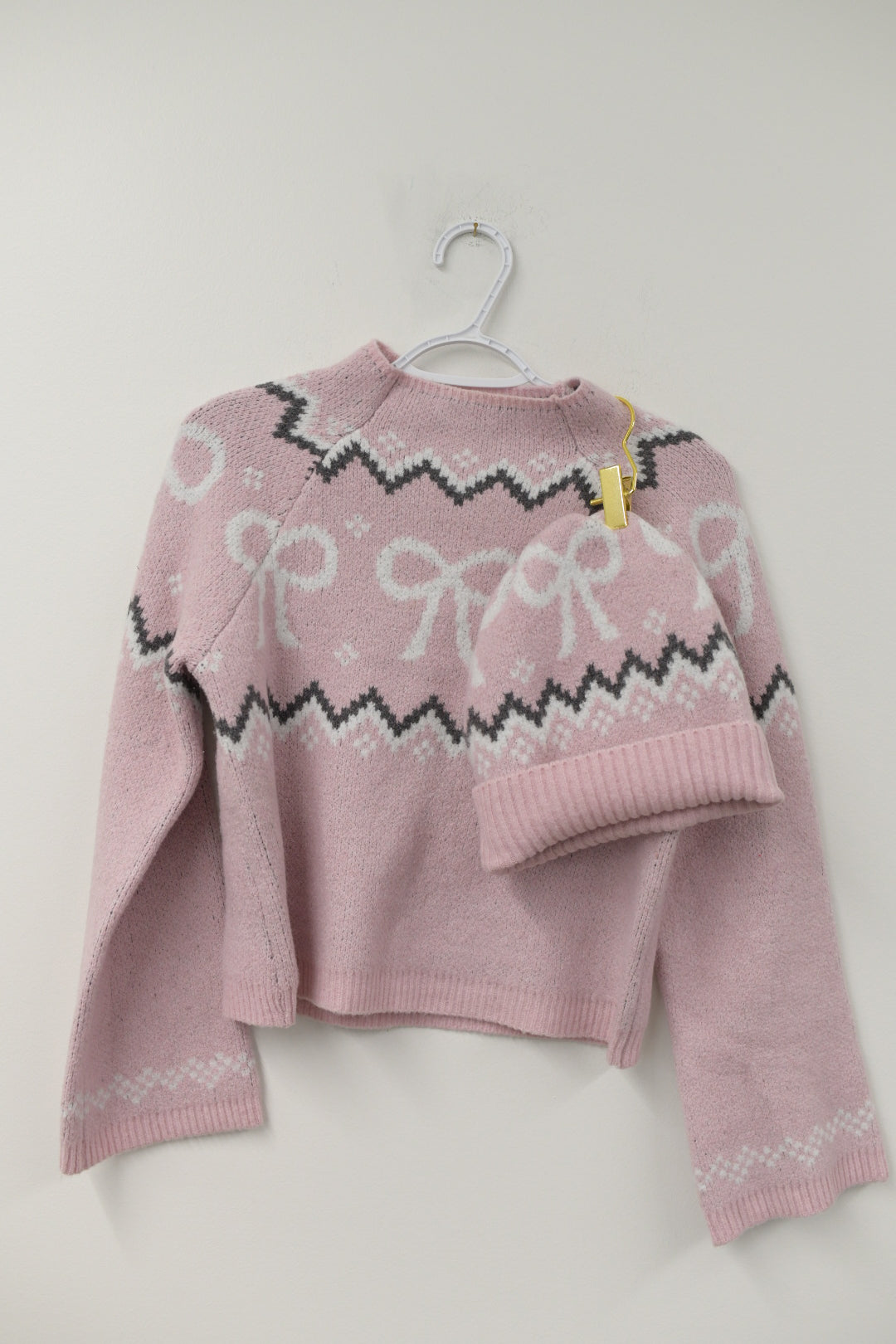 No Boundaries sweater with hat Size S /NWT