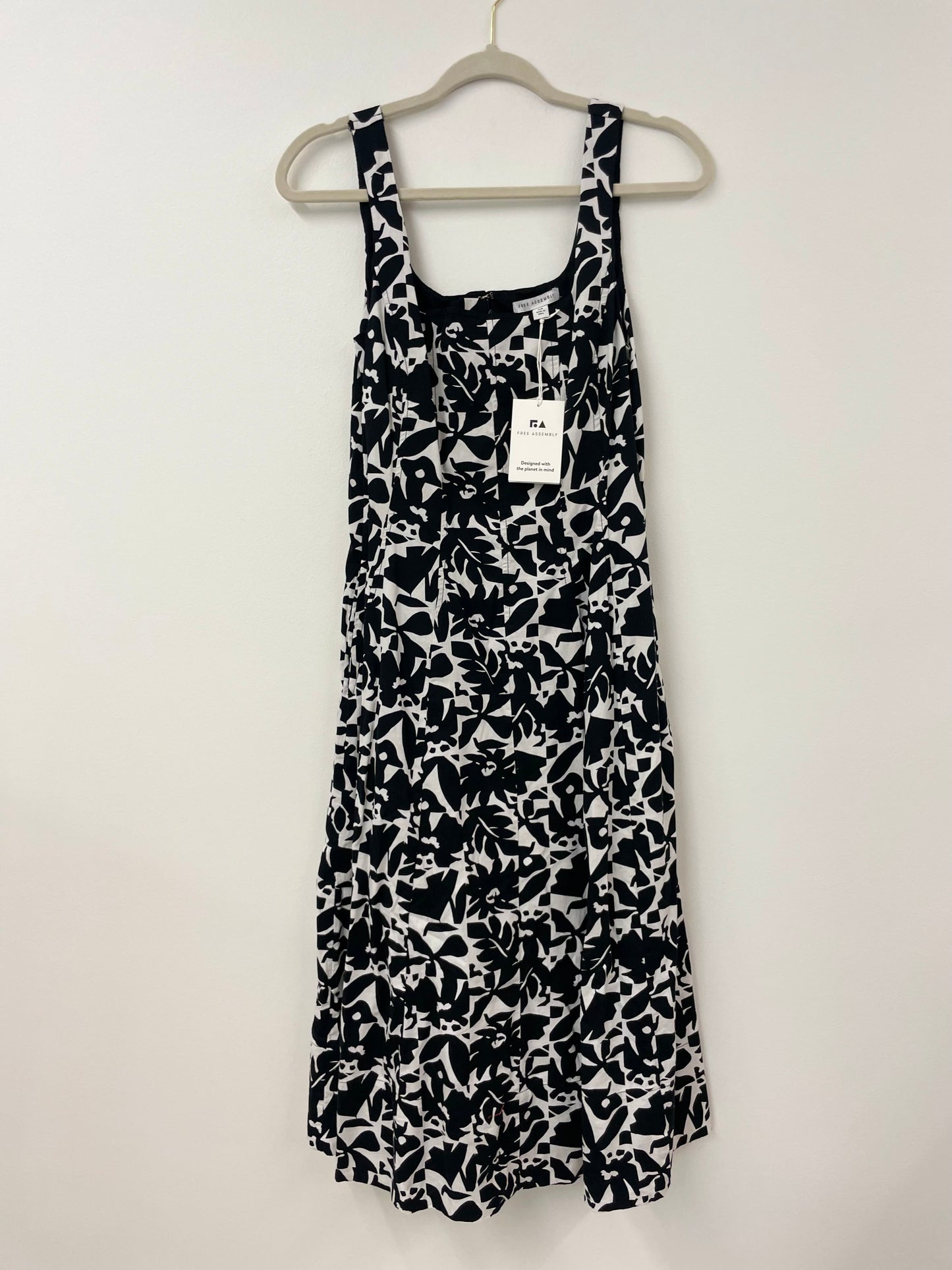 Free Assembly sleeveless midi dress Size XS /NWT