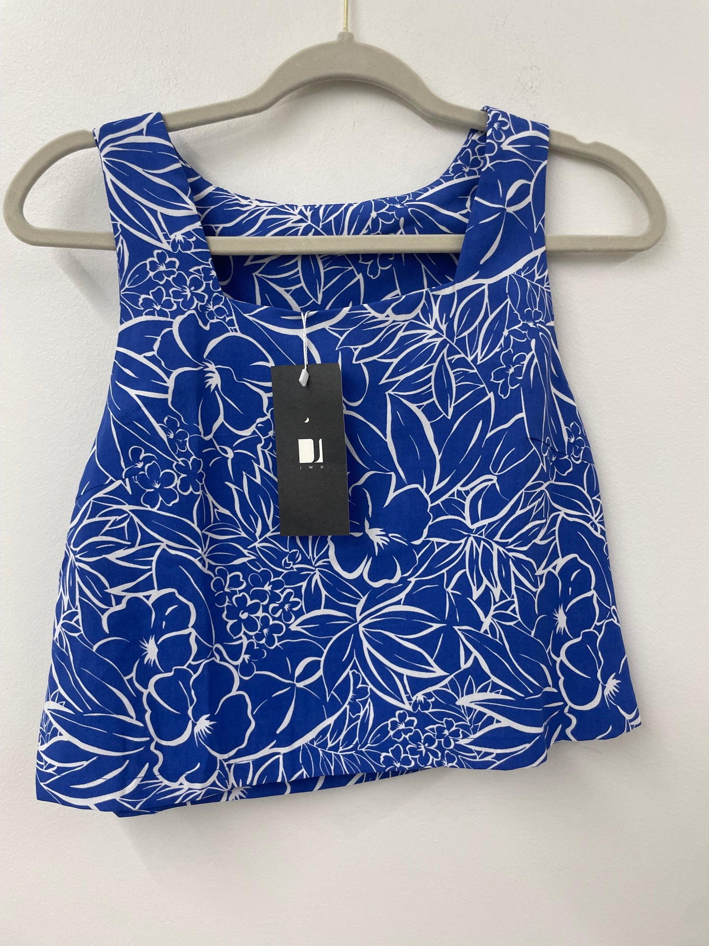 Amazon sleeveless top and shorts size S / NWT