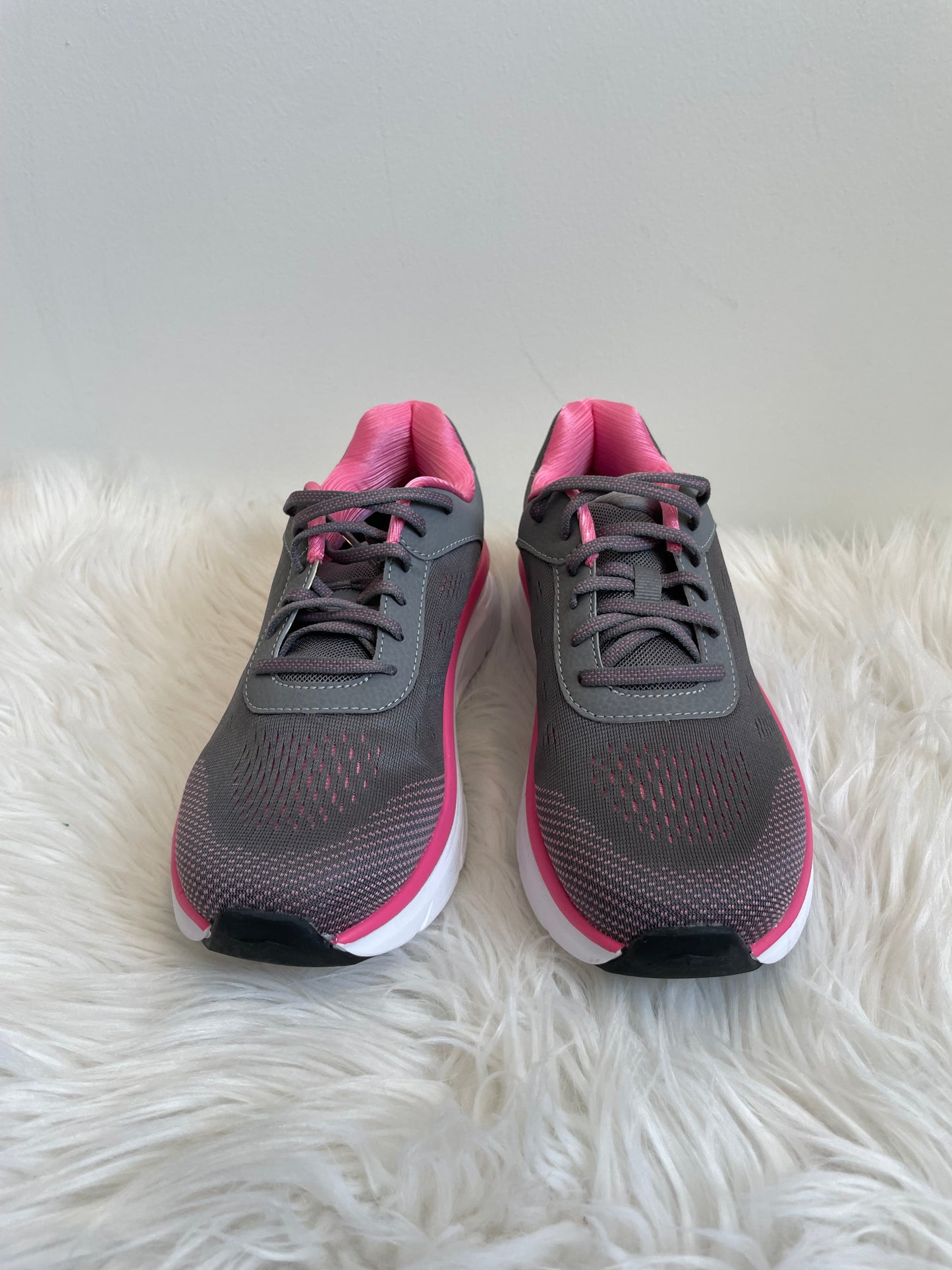 Avia walking sneakers Size 9