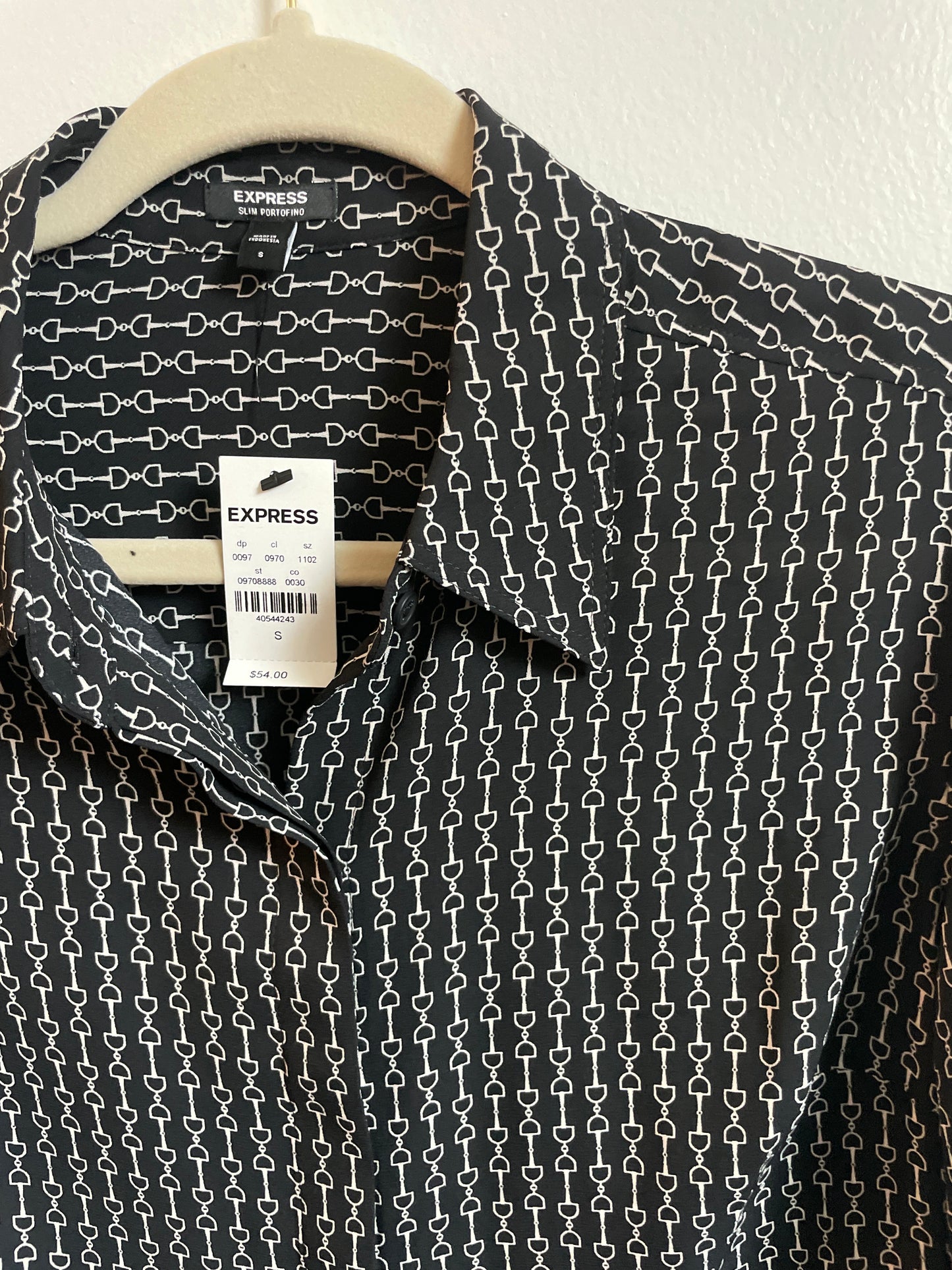 Express button down long sleeve blouse Size S \ NWT