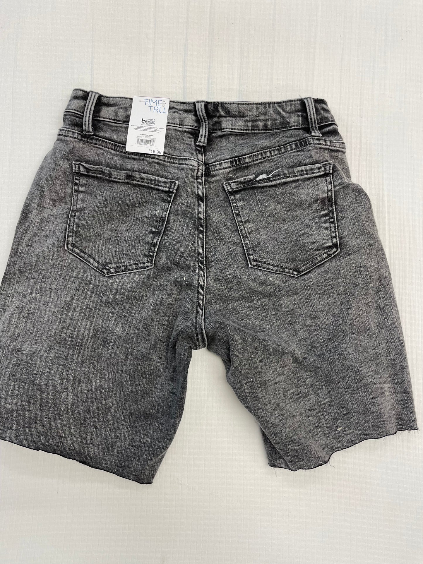 Time and Tru 8.5” inseam shorts Size 6 / NWT