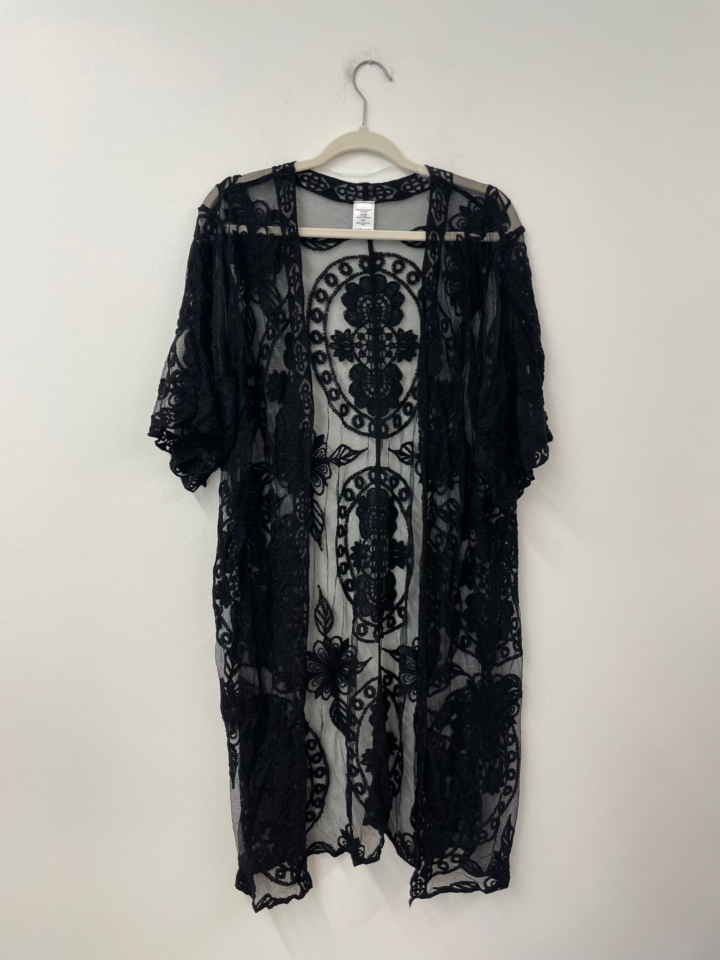 Time and Tru lace layering piece Size S/ M / EUC