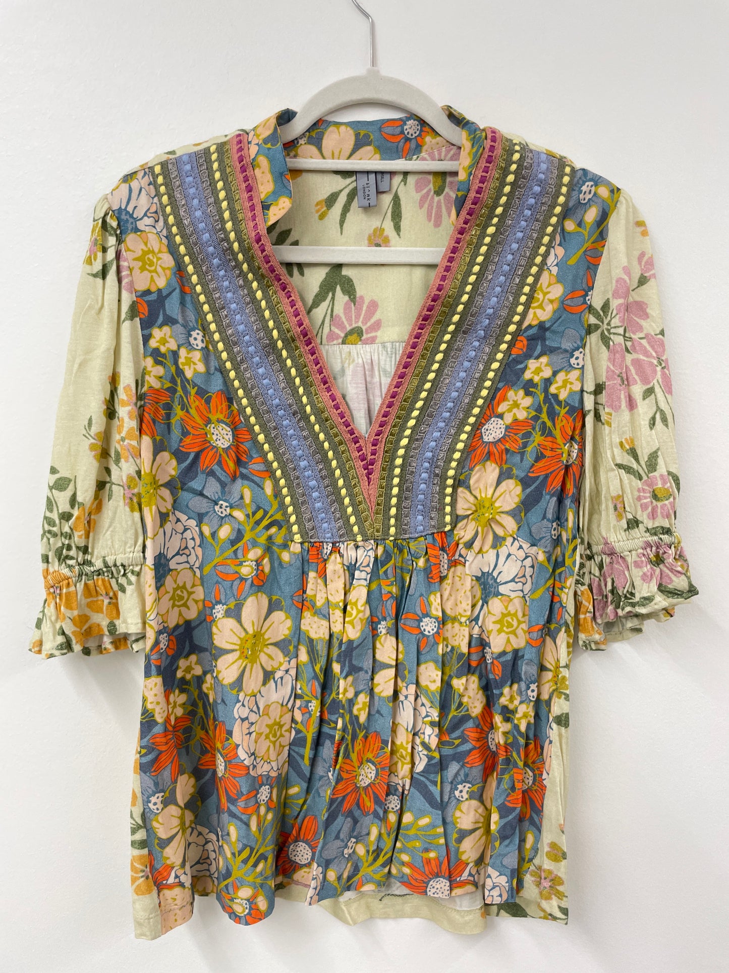 Bl^nk London short sleeve blouse Size Small / EUC