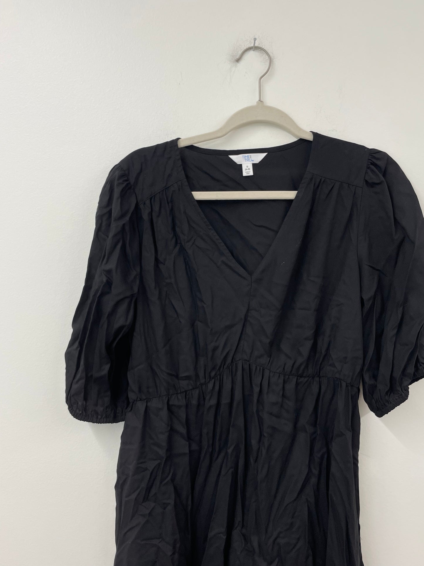 Time and Tru puffed sleeve v-neck mini dress Size S / EUC