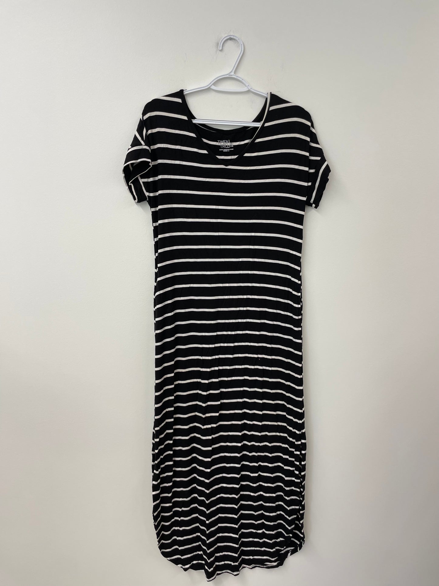 Time and Tru t-shirt midi dress Size S / EUC