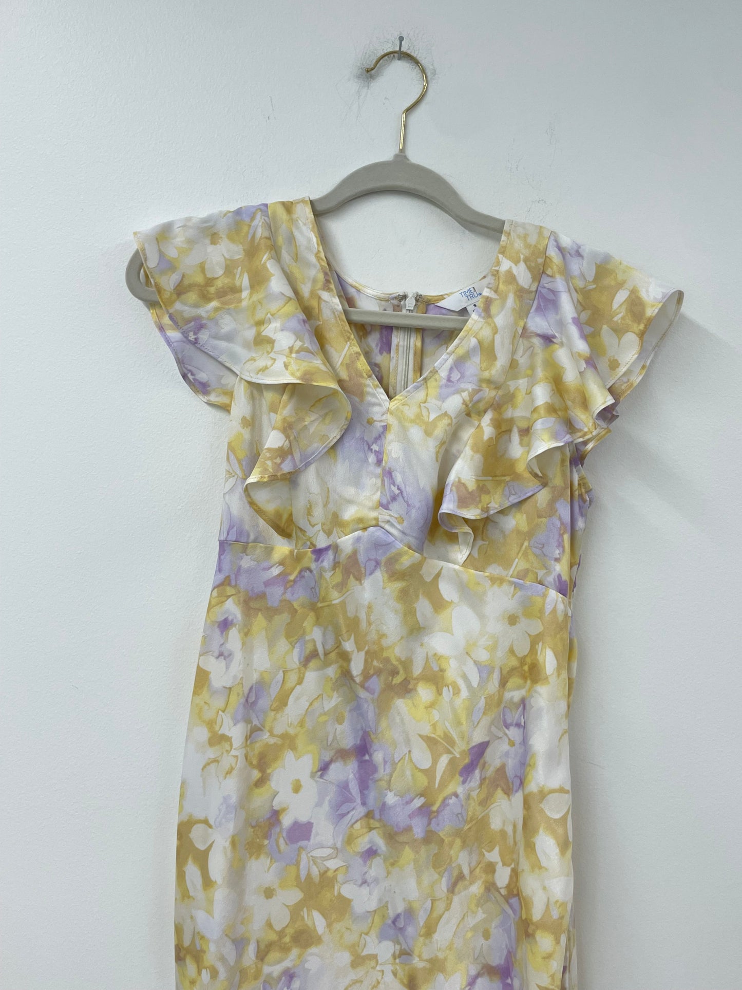Time and Tru flutter sleeve satin midi dress Size S / EUC