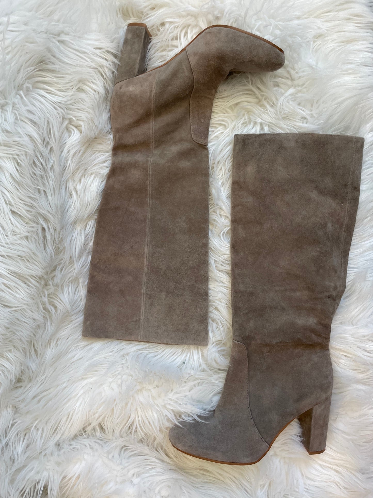 Vince Camuto Sessily knee high heeled leather riding boots Size 7.5