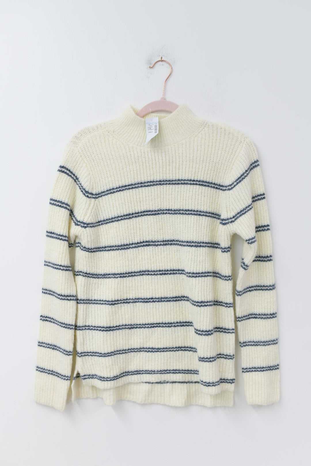 Maurice’s sweater Size S / NWT