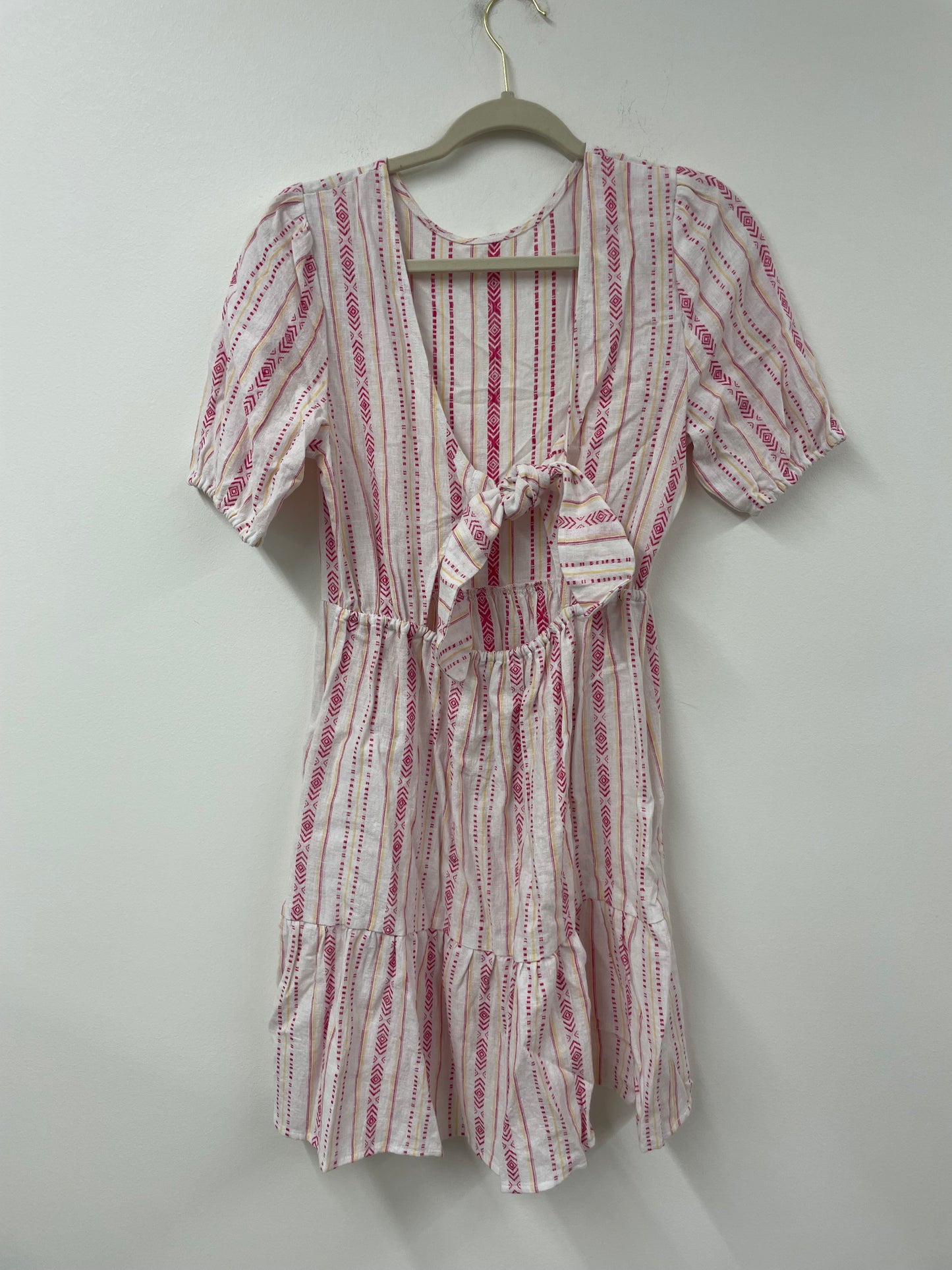 Time and Tru mini dress with tie back Size S / EUC