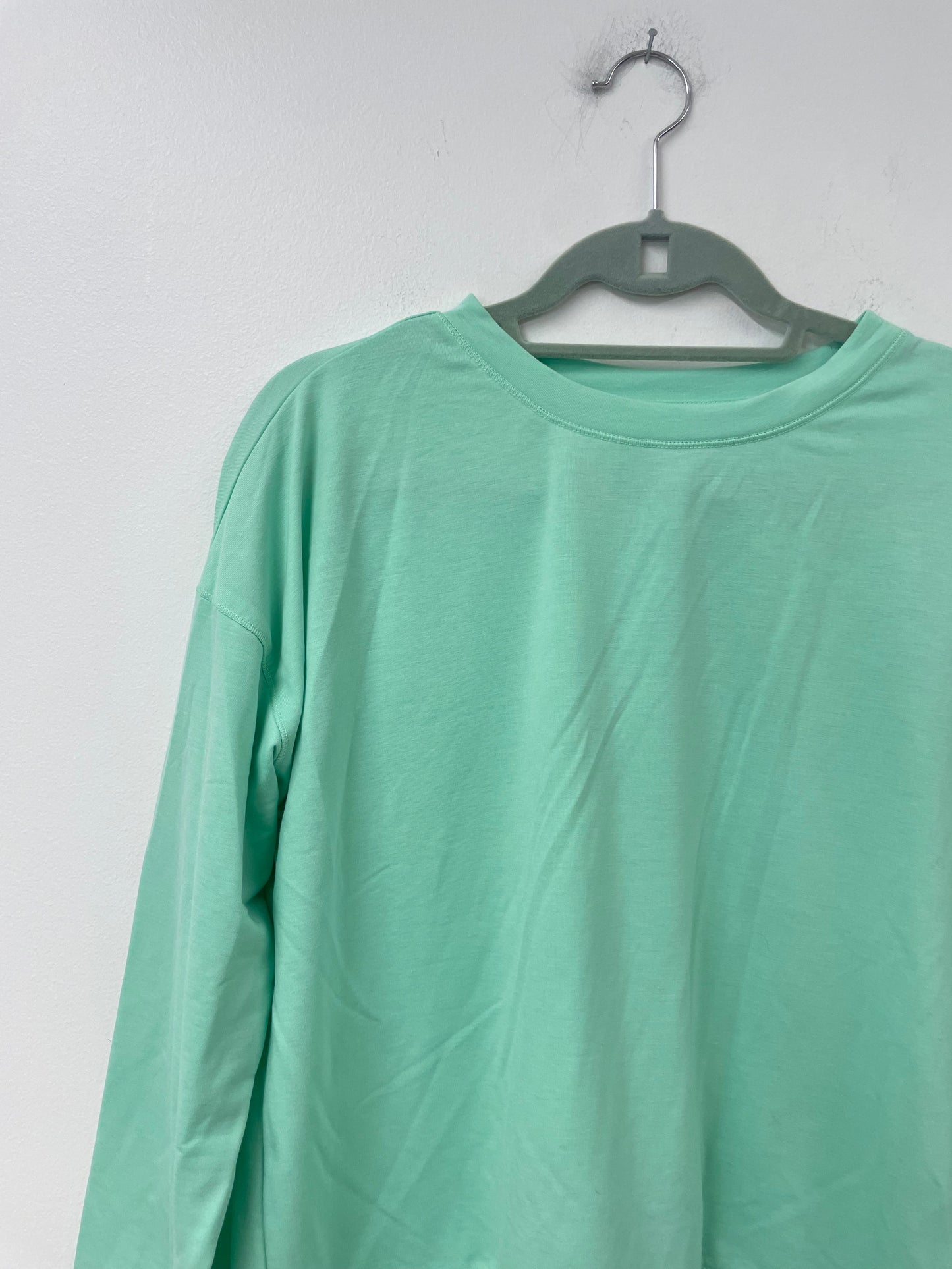 Avia long sleeve tee Size L / NWT