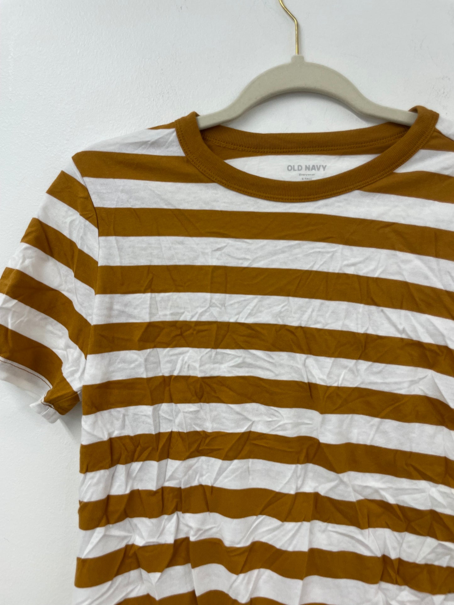 Old Navy tee Size S Tall / EUC