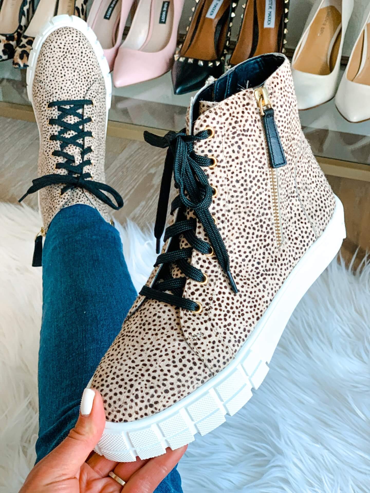 Linea Paola high top leopard print sneakers Size 8.5 new