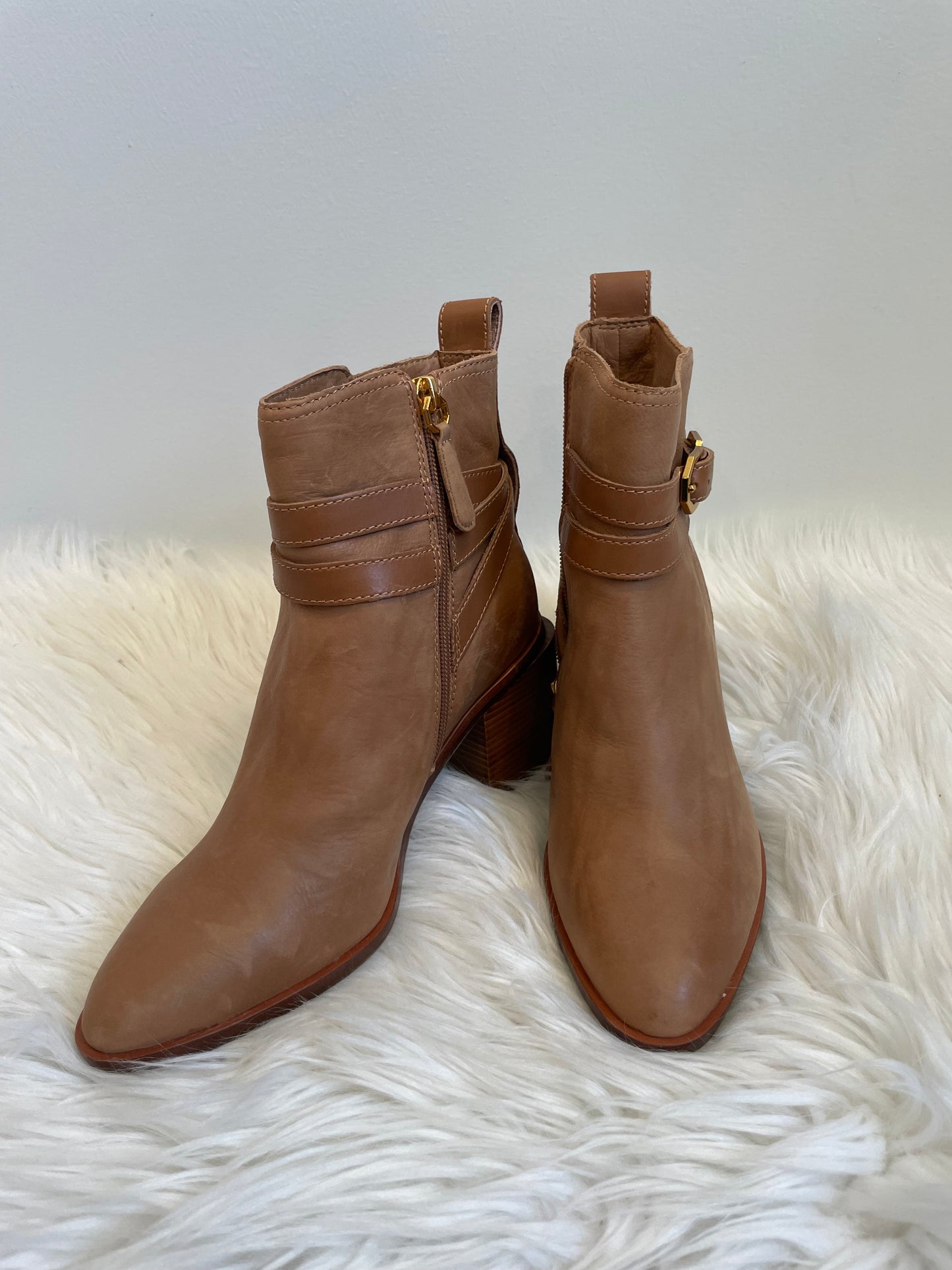 Louise est CIE Cognac Booties Size 7.5