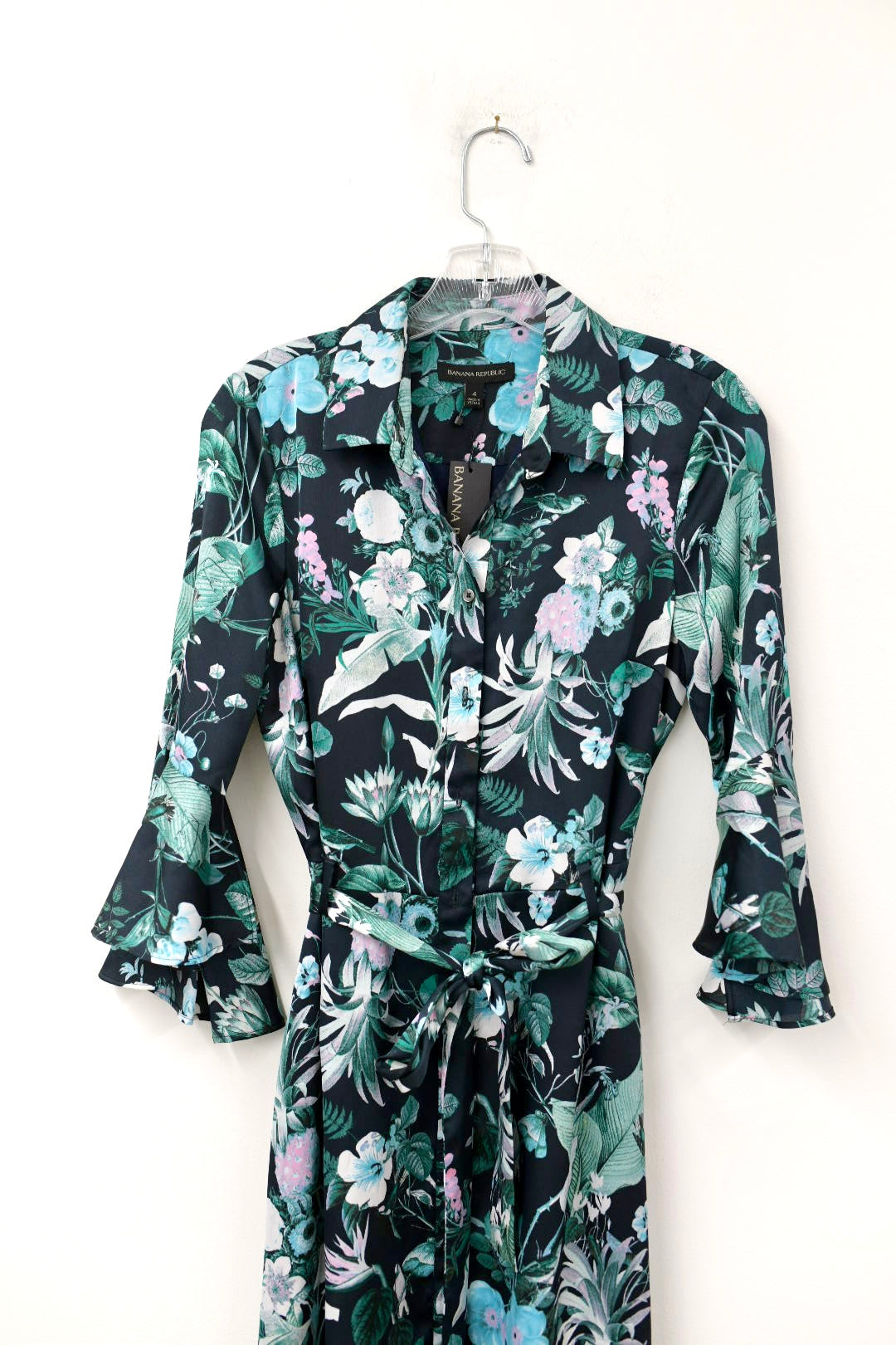 Banana Republic dress long sleeve maxi dress Size 4 / NWT