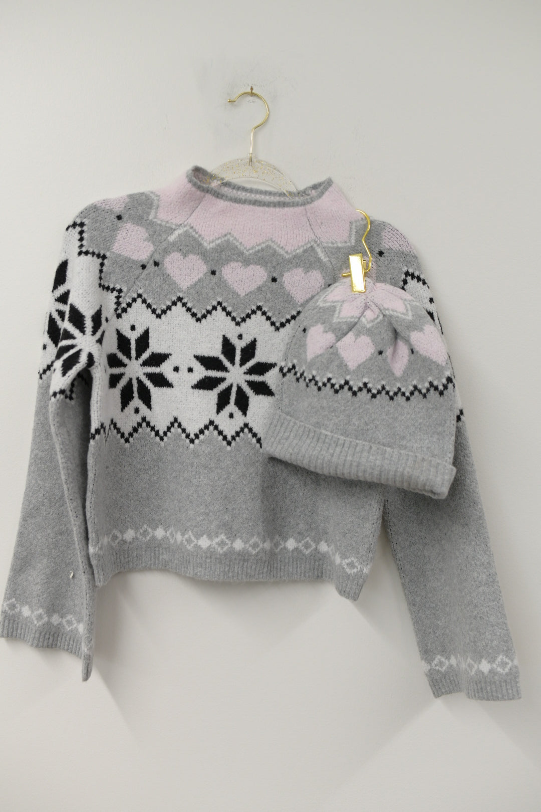 No Boundaries sweater with hat Size S /NWT