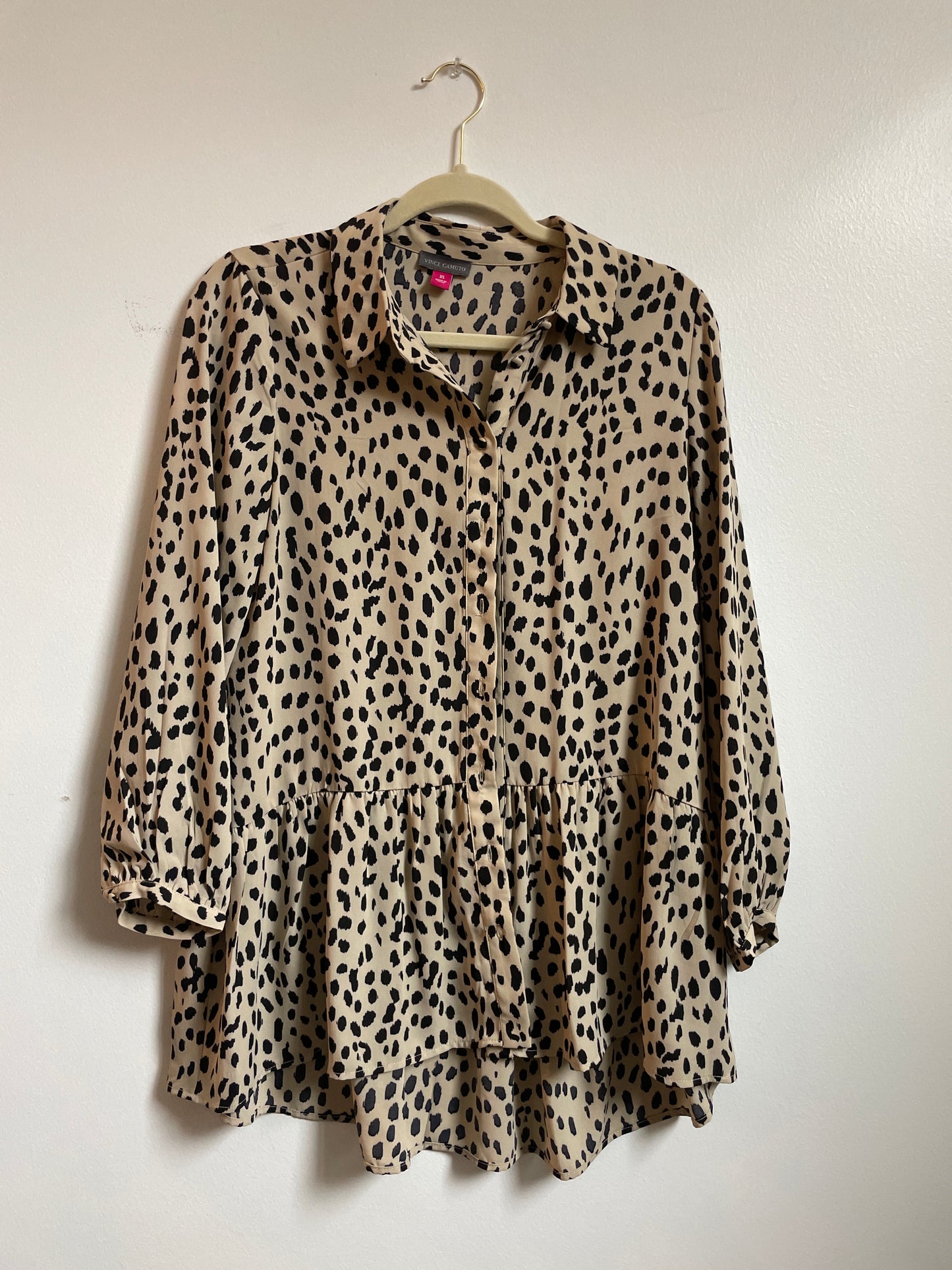 Vince Camuto button down long sleeve blouse Size XS \ EUC
