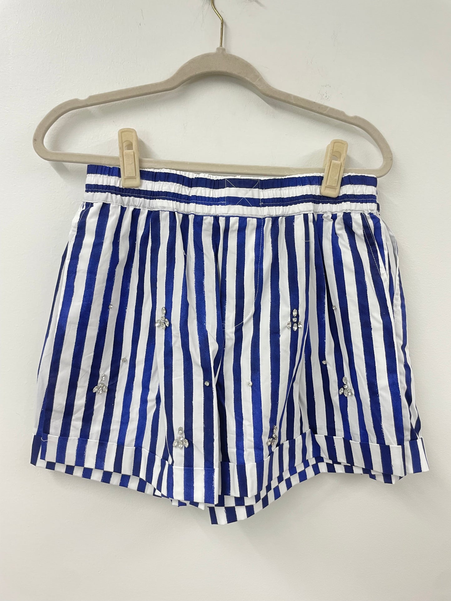 Free Assembly pull on shorts Size M / NWT