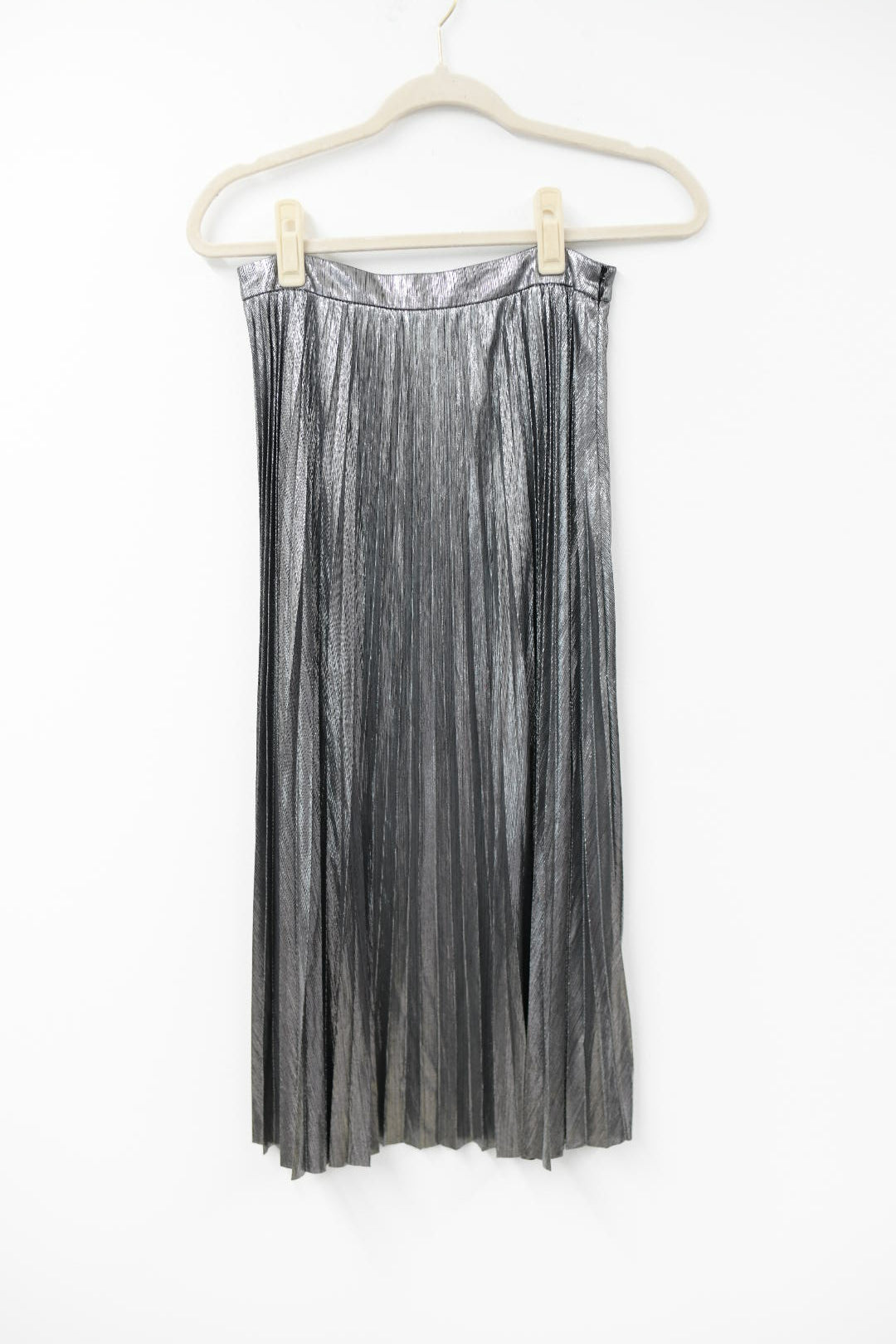 Avara pleated midi skirt Size S / NWT