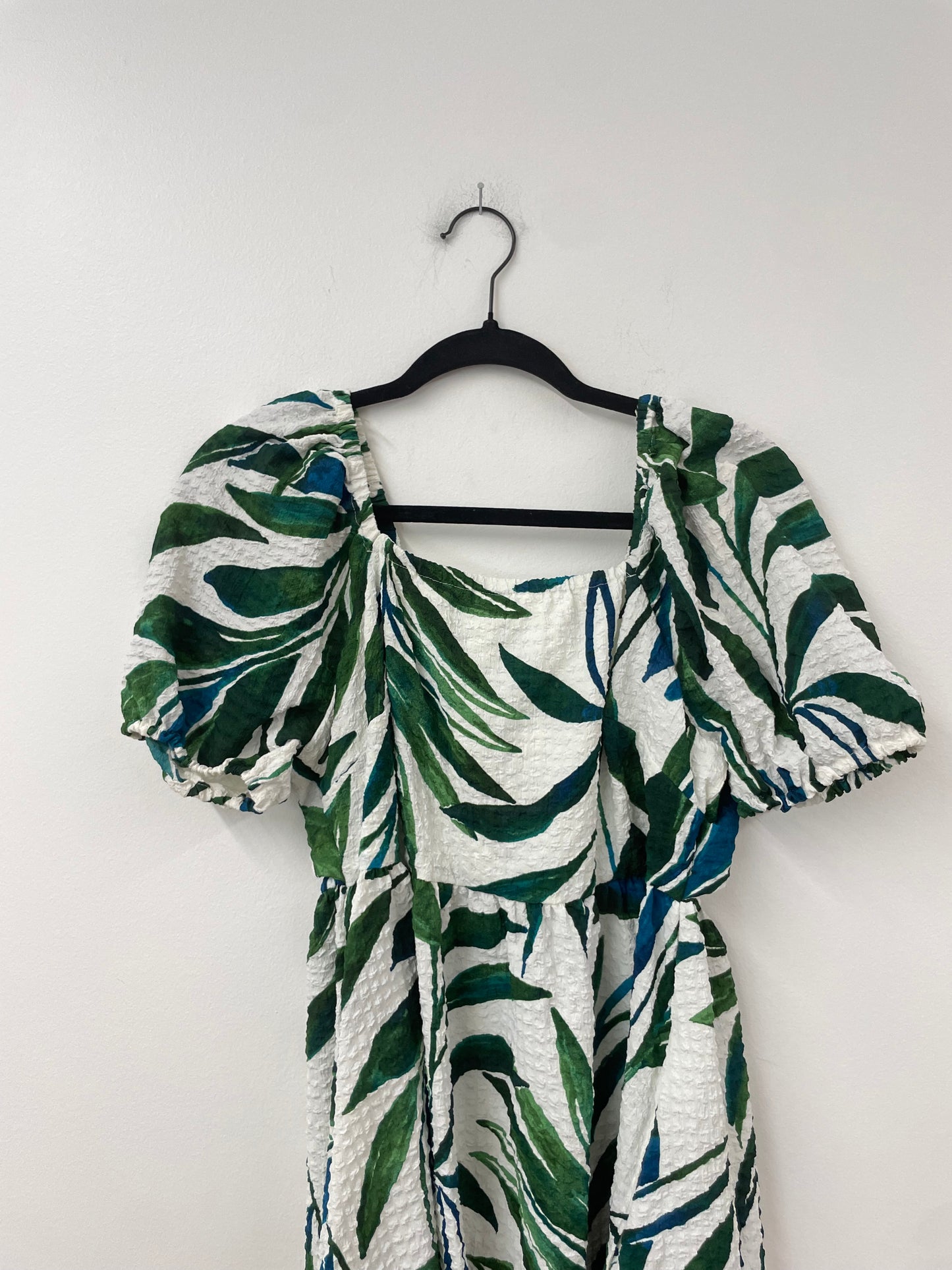 Time and Tru puffed sleeve tie back mini dress Size S / EUC