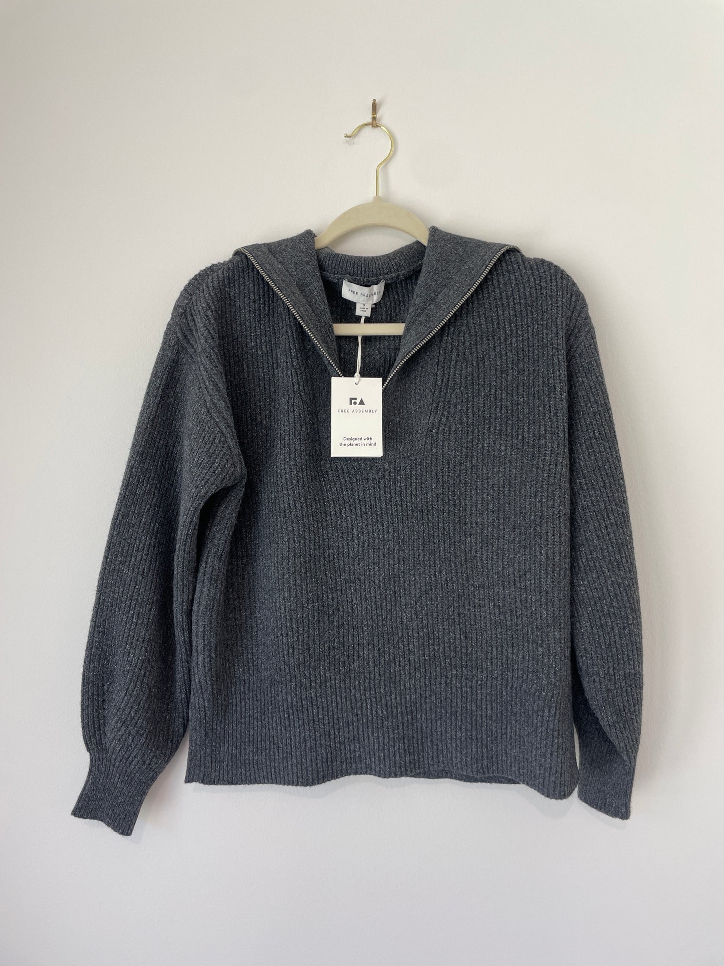 Free Assembly sweater Size S / NWT