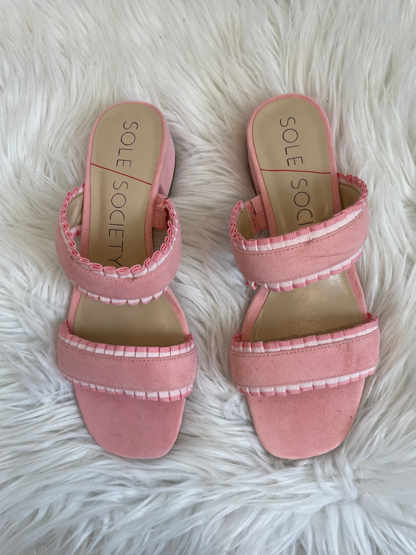 Sole Society slip on 1” heel shoes Size 7.5