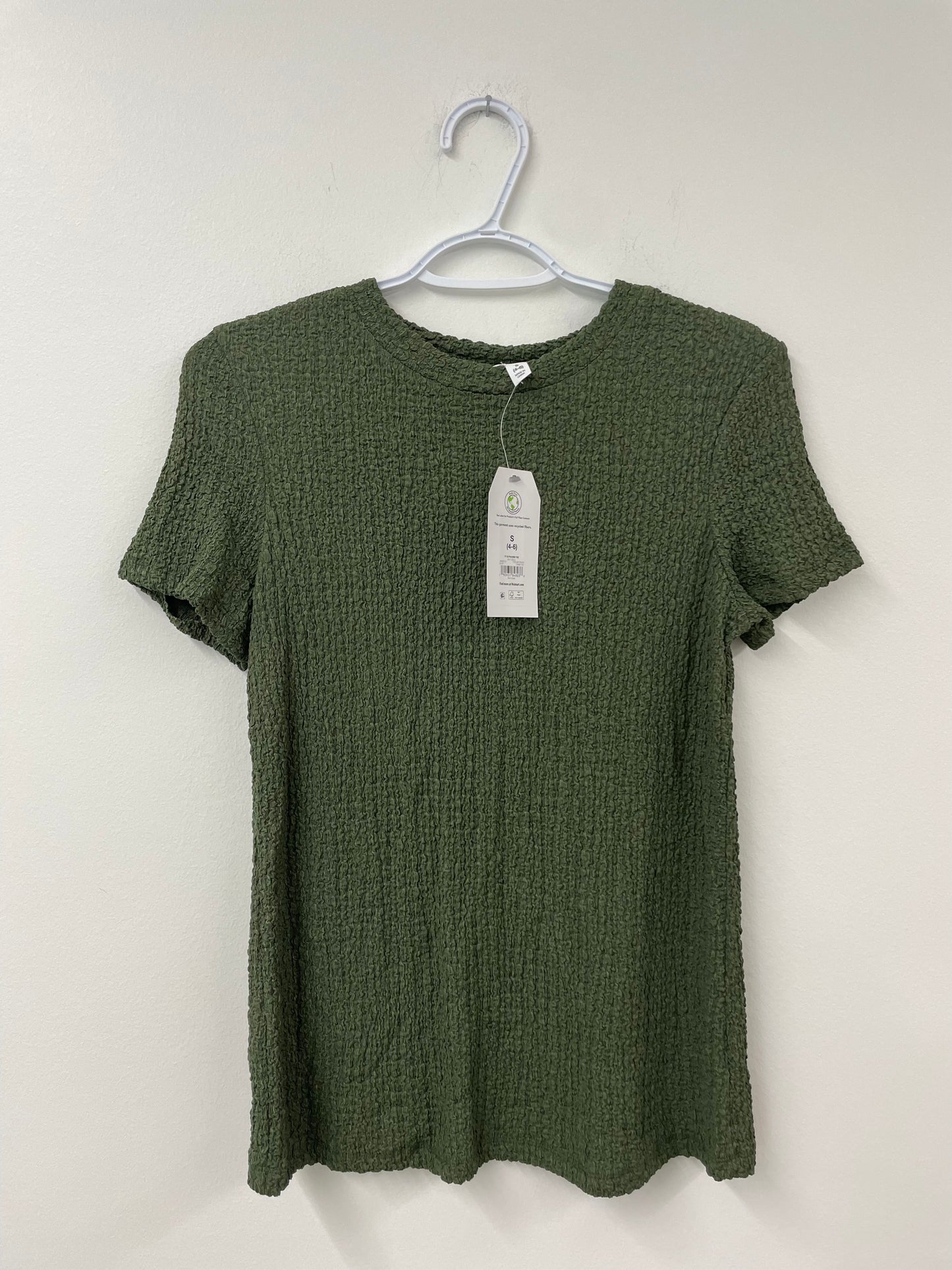Time and Tru pucker tee Size S / NWT