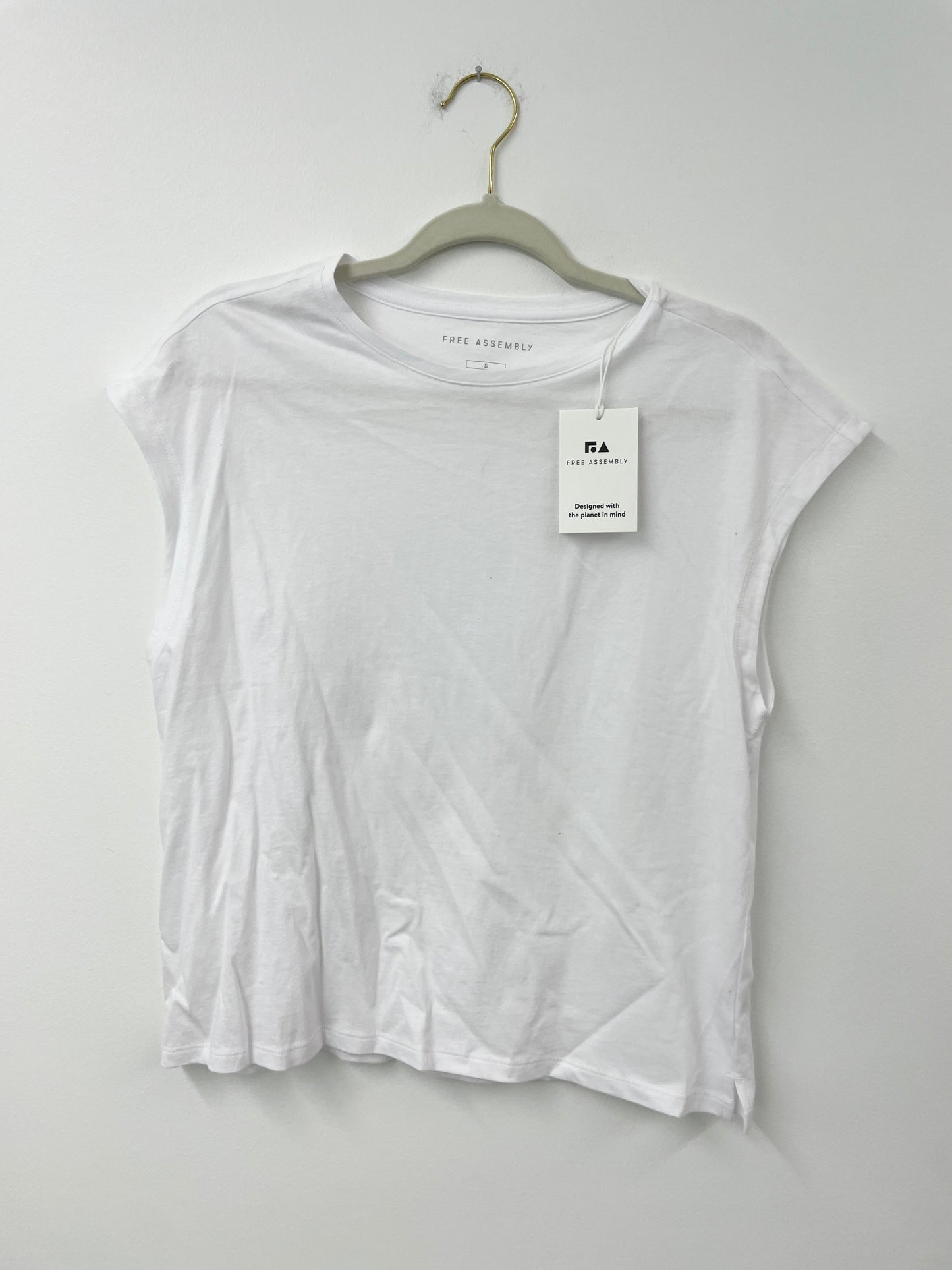 Free Assembly Tee Size S / NWT