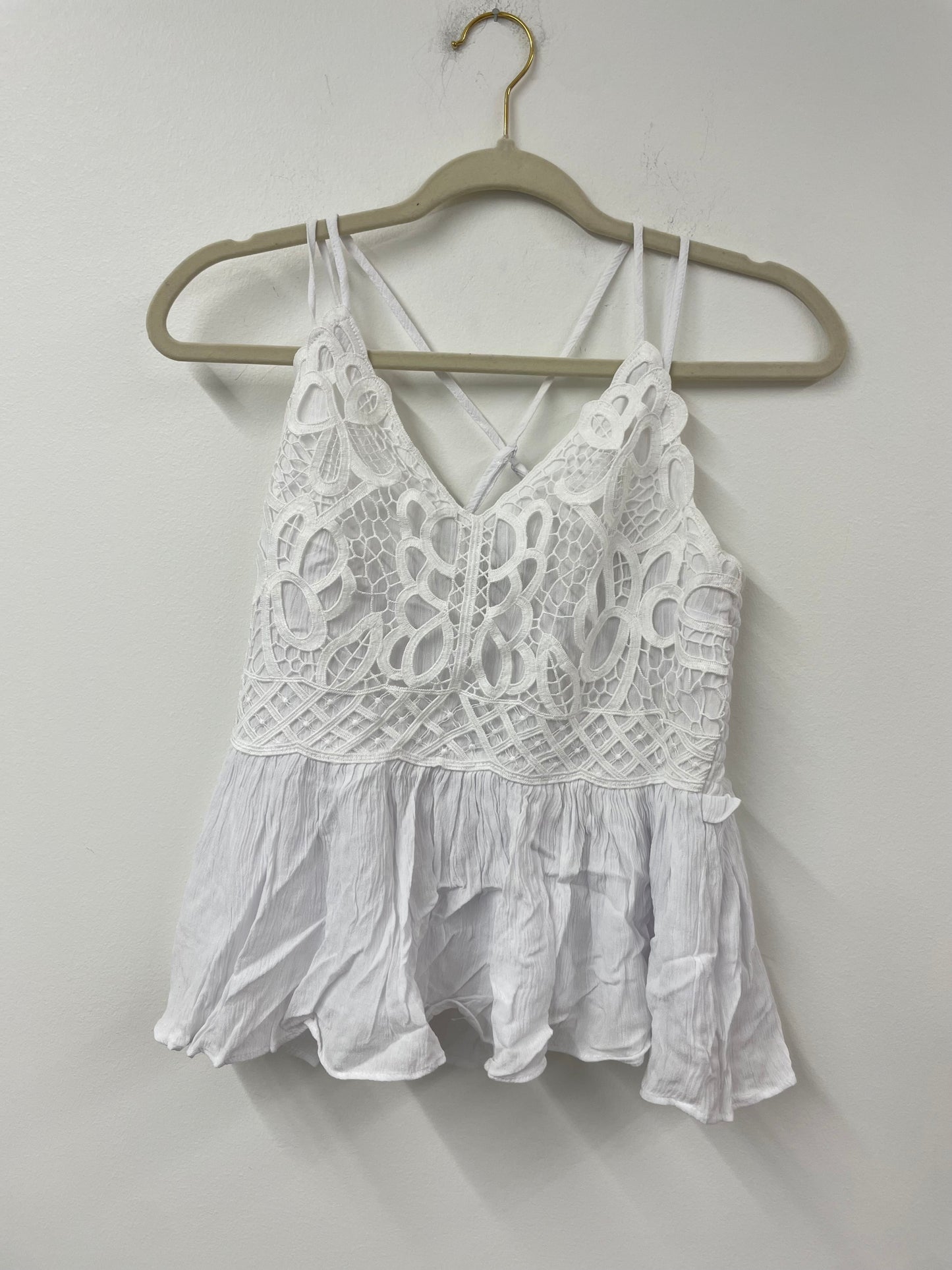 Jessica Simpson crochet top Size S /NWT