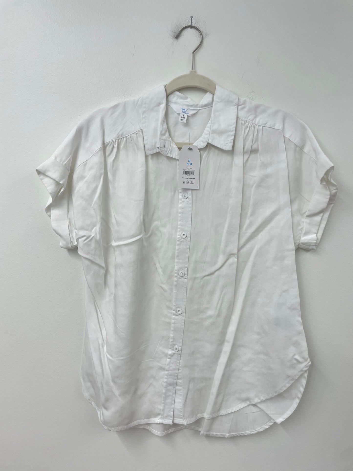 Time and Tru button down shirt Size S/ NWT