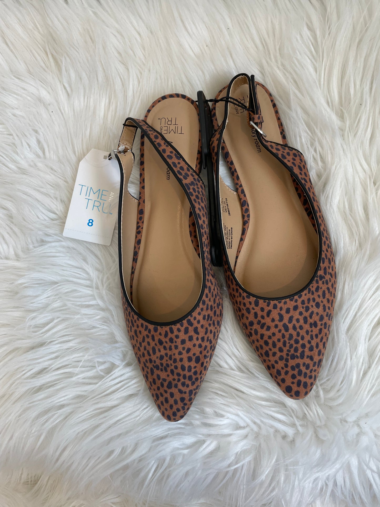 Time and Tru pointed toe flats Size 8