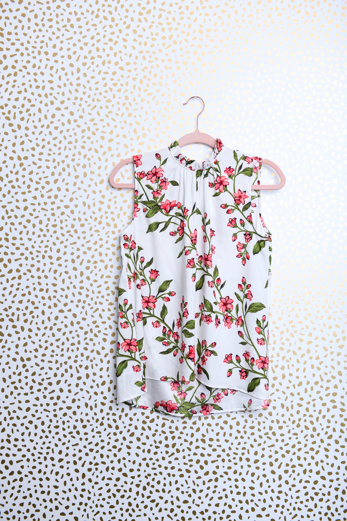 Ann Taylor sleeveless blouse Size SP \ NWT