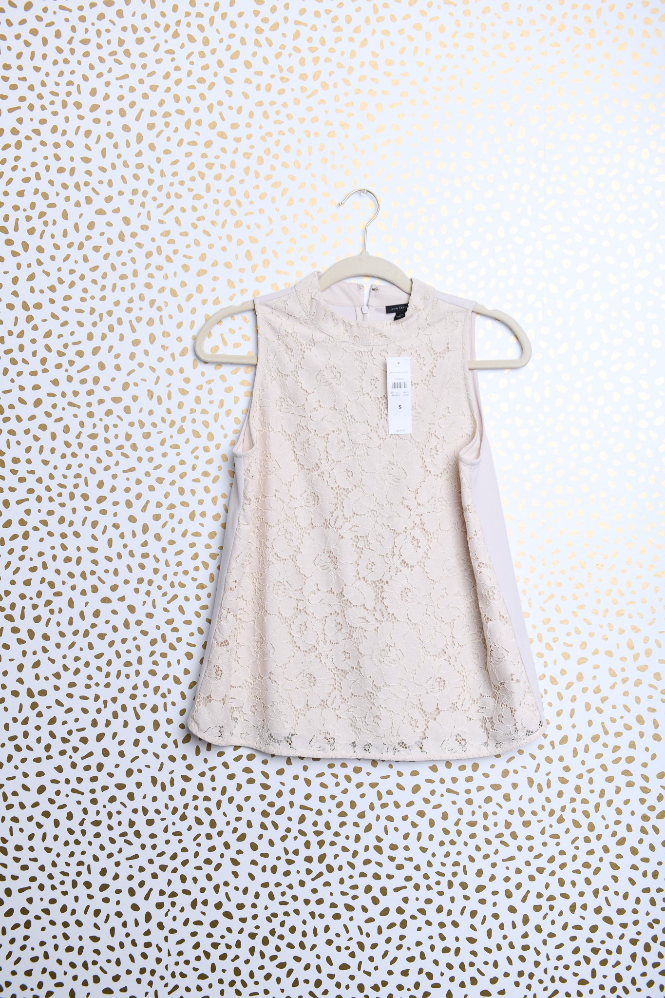 Ann Taylor sleeveless lace blouse Size S \ NWT