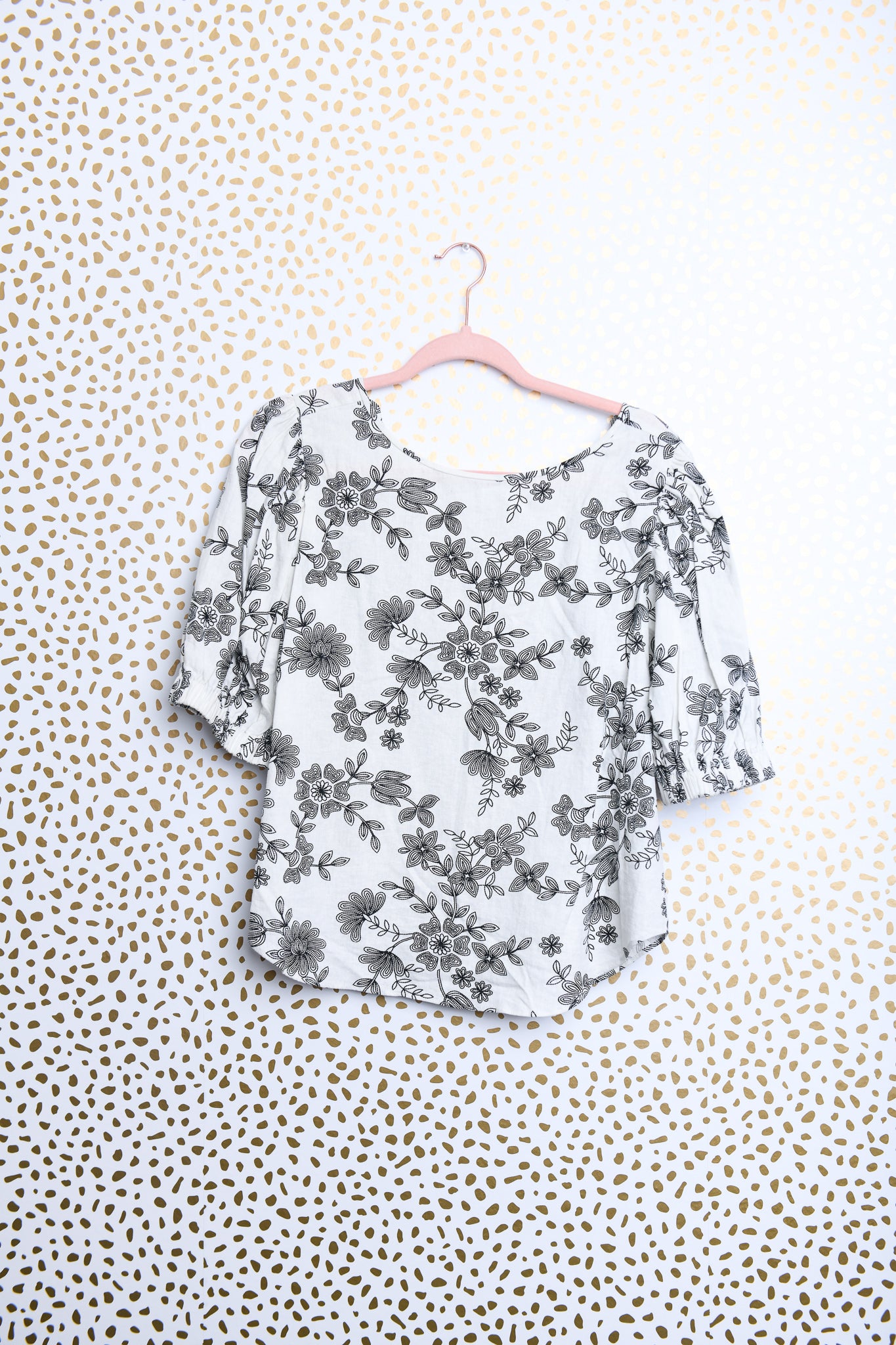 Ann Taylor floral short sleeve blouse Size S \ EUC