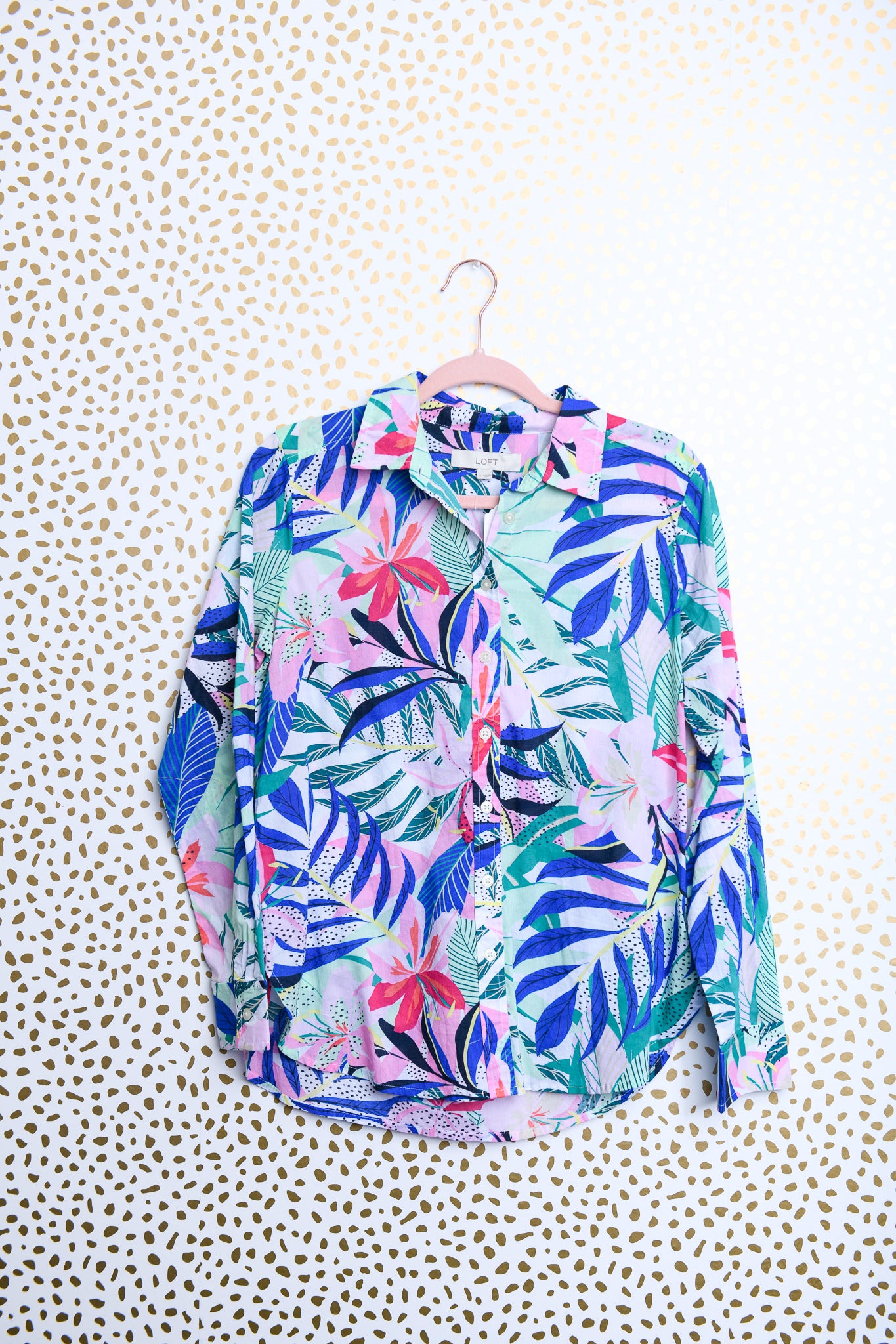 Loft long sleeve floral button down blouse Size S \ EUC