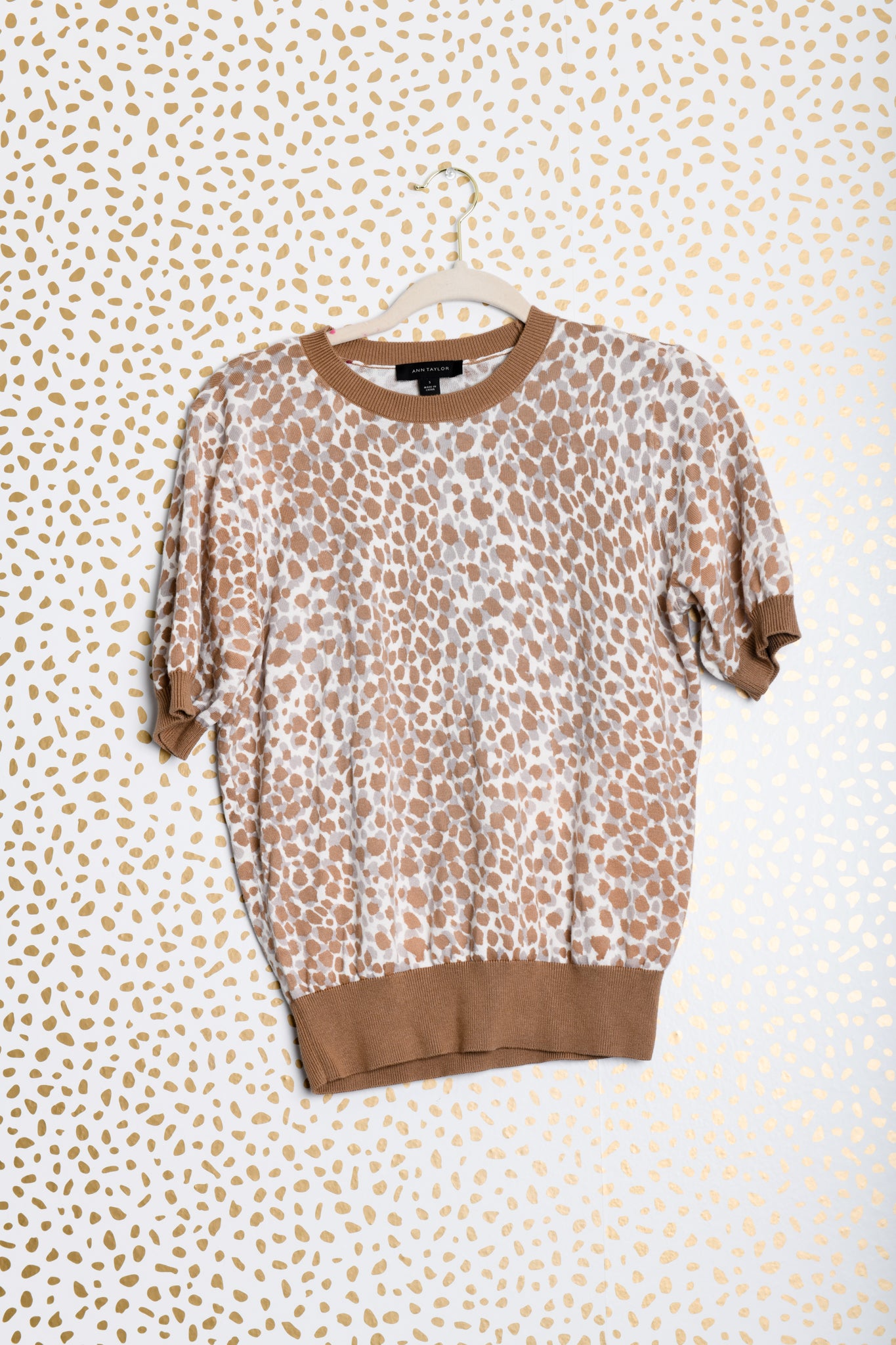 Ann Taylor short sleeve top Size S \ EUC