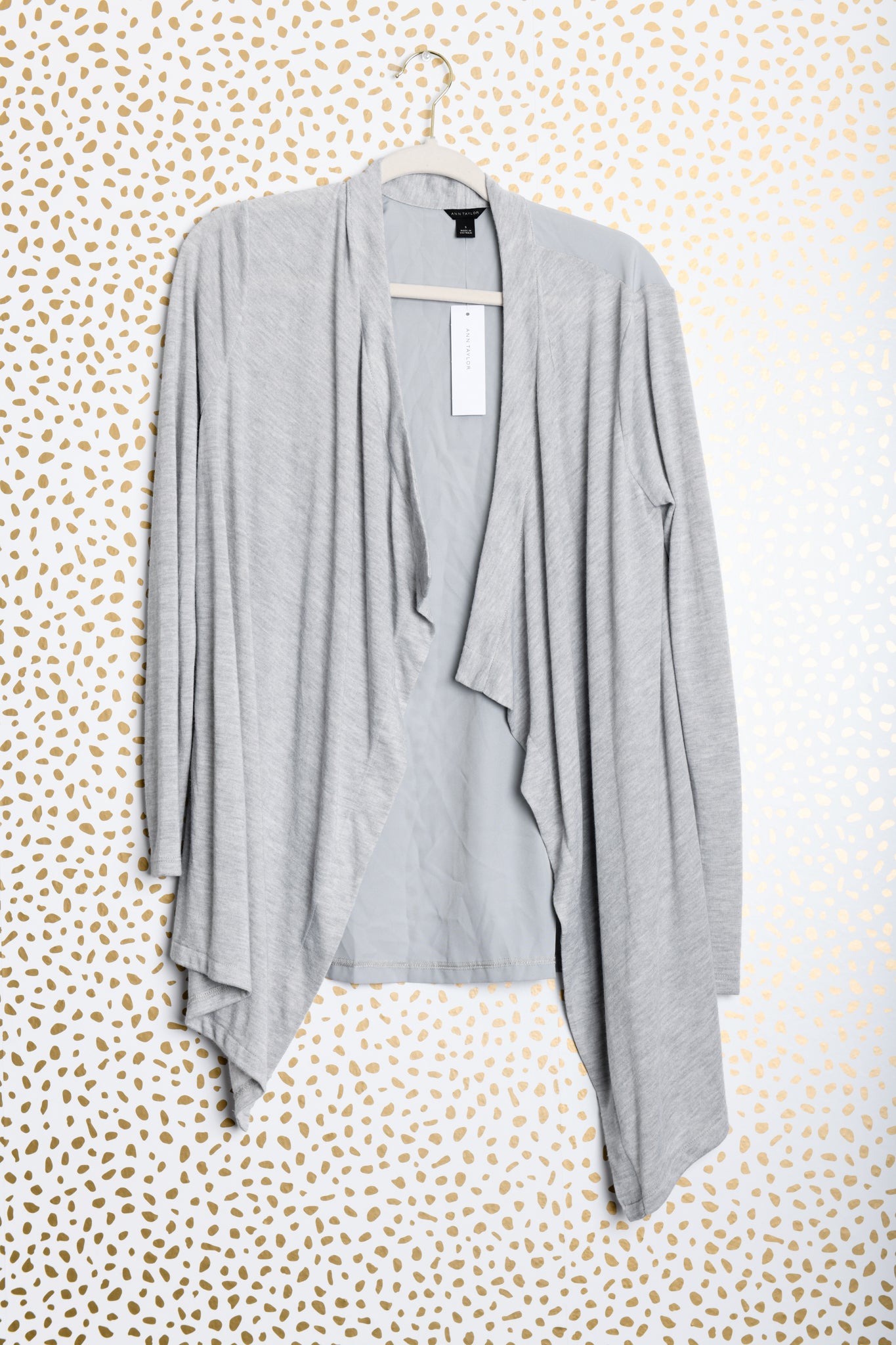 Ann Taylor cardigan Size S \ NWT