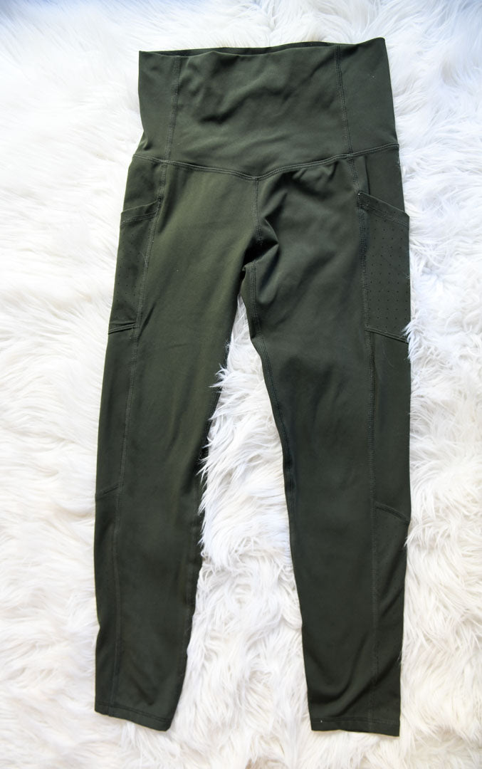 Champion high rise capri leggings Size S / EUC