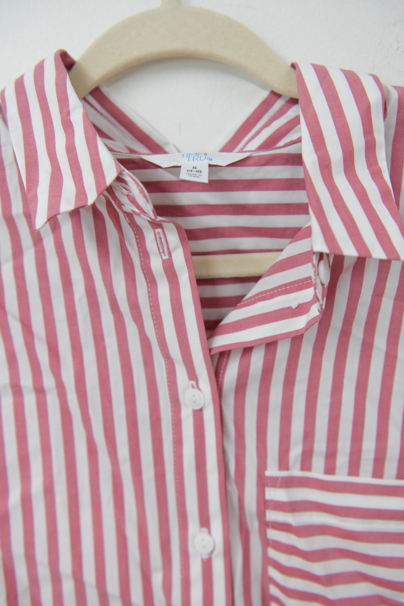 Time and Tru long sleeve button down shirt Size S / NWT