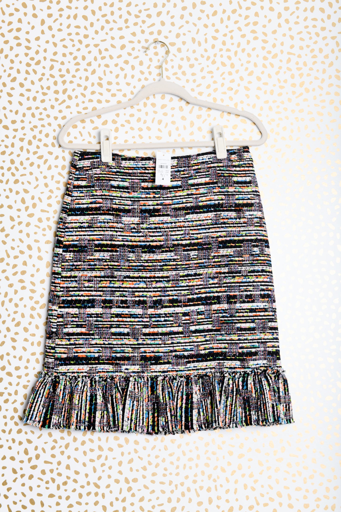 Ann Taylor mini tweed skirt Size 4 /NWT